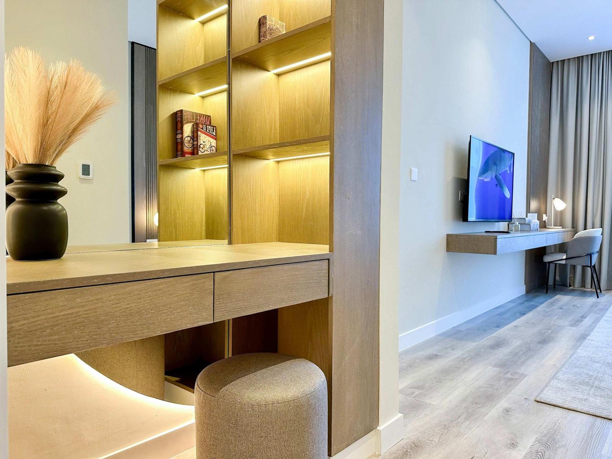 Apartment Renovated Marina View In Oceana Dubai