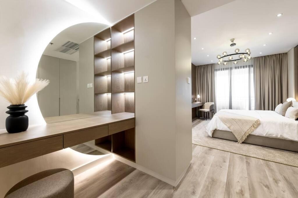 Upgraded Gorgeous 1br At 5 Star Dubai