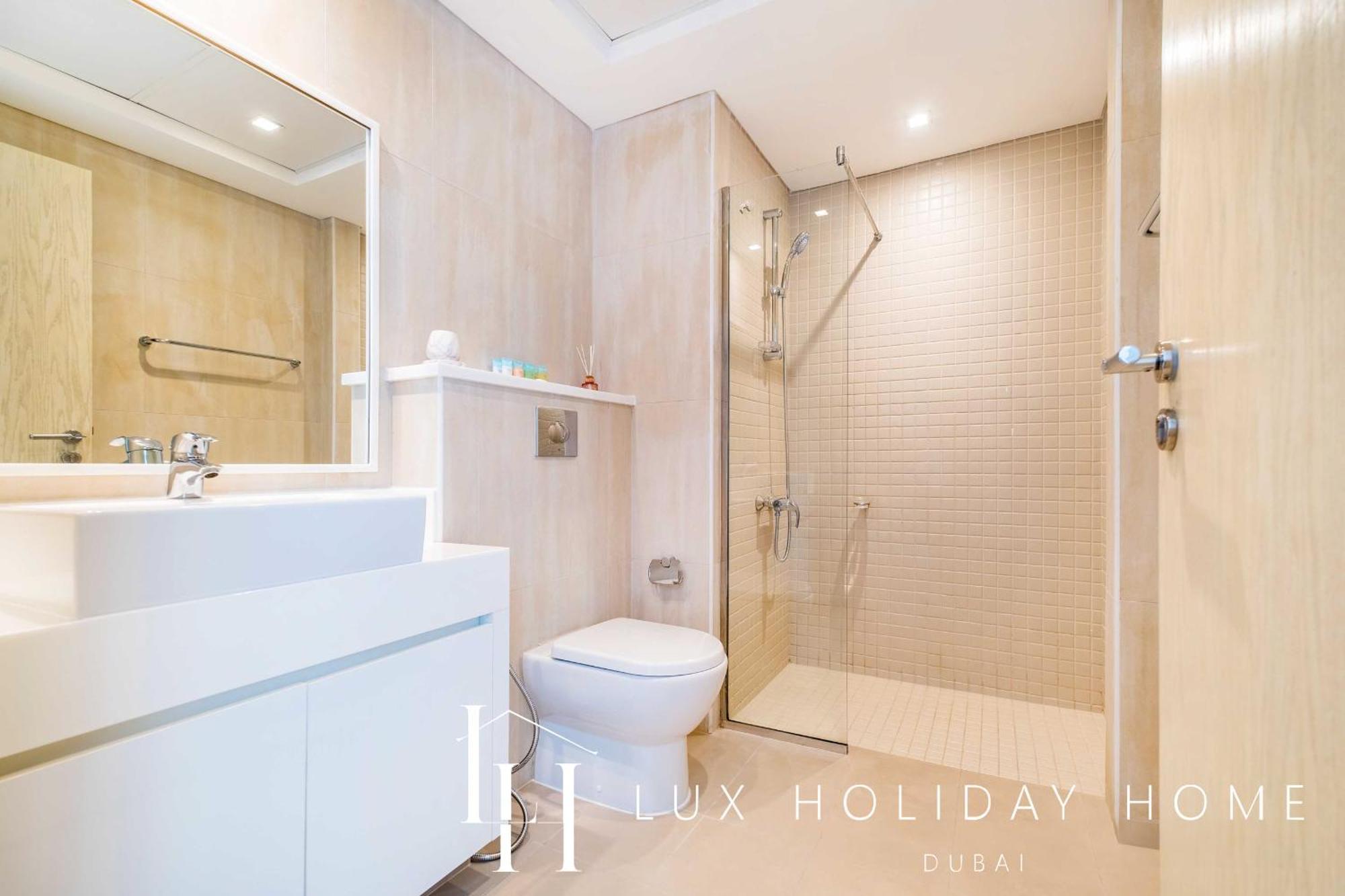 Lux The Jbr Sea View