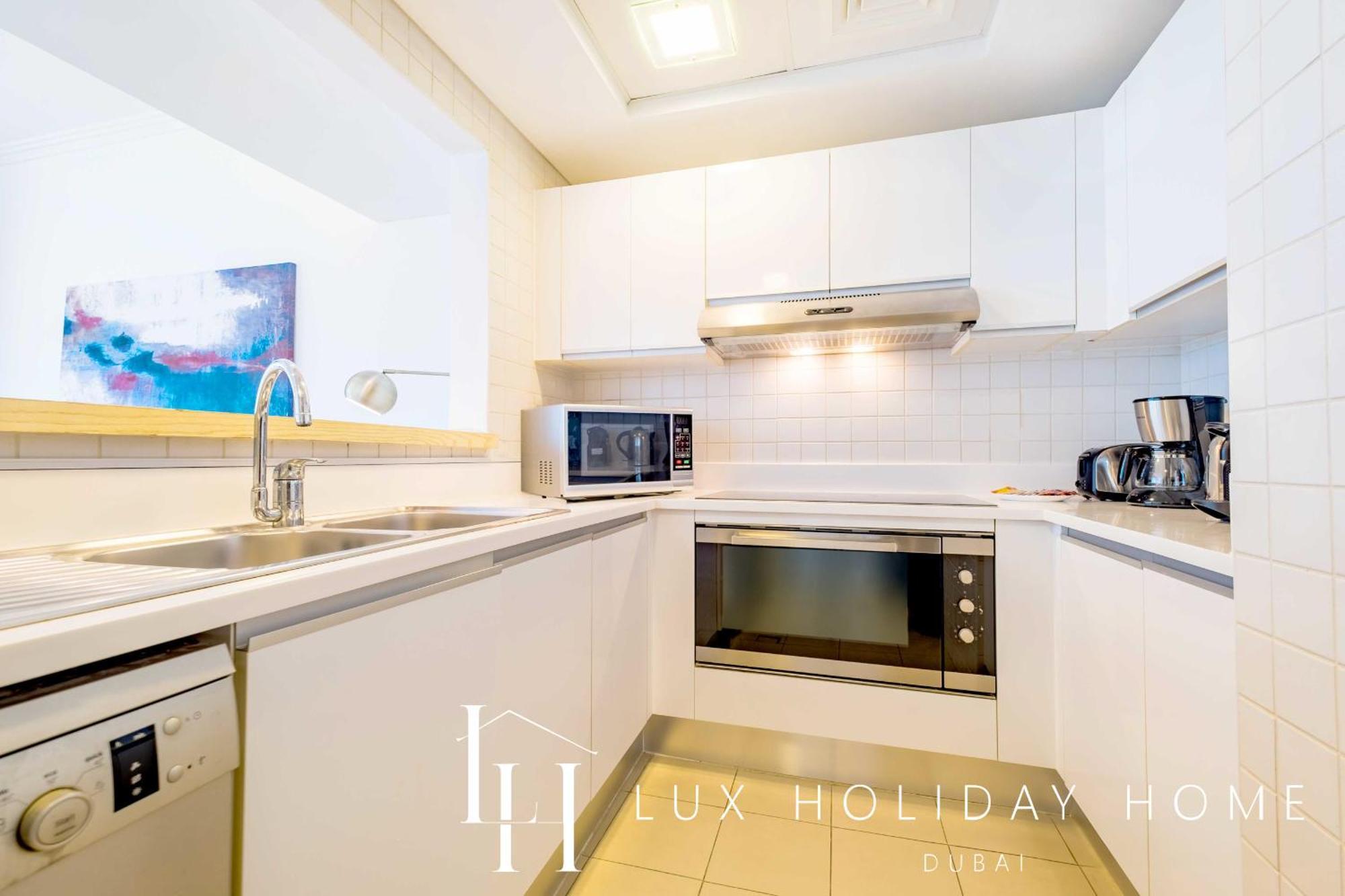 Lux The Jbr Sea View Apartment Dubai