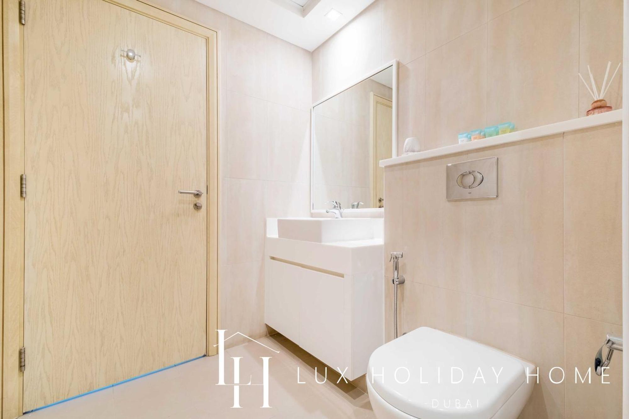 Lux The Jbr Sea View * Dubai