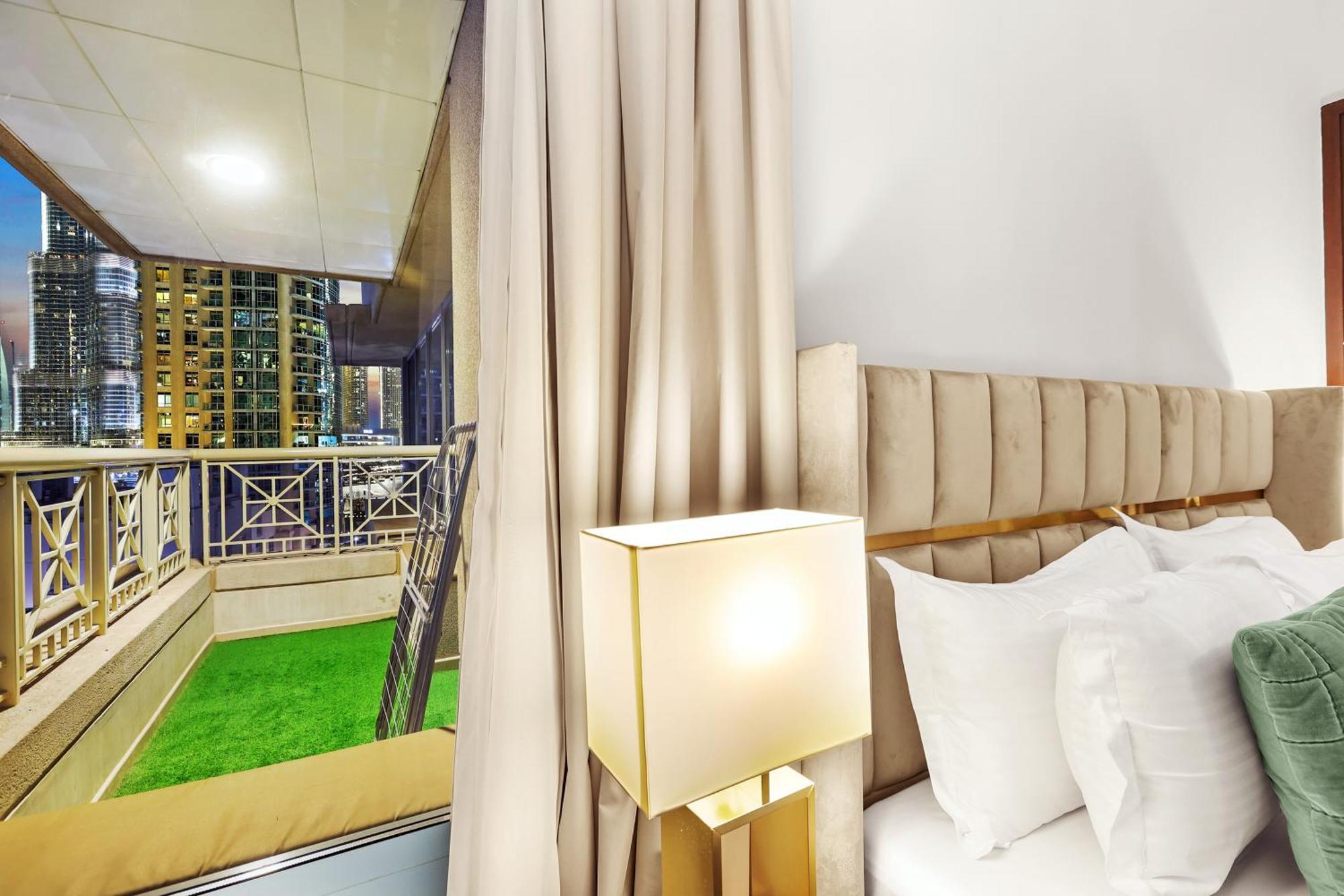 First Class 2br With Burj Khalifa & Fountain View Apartment *