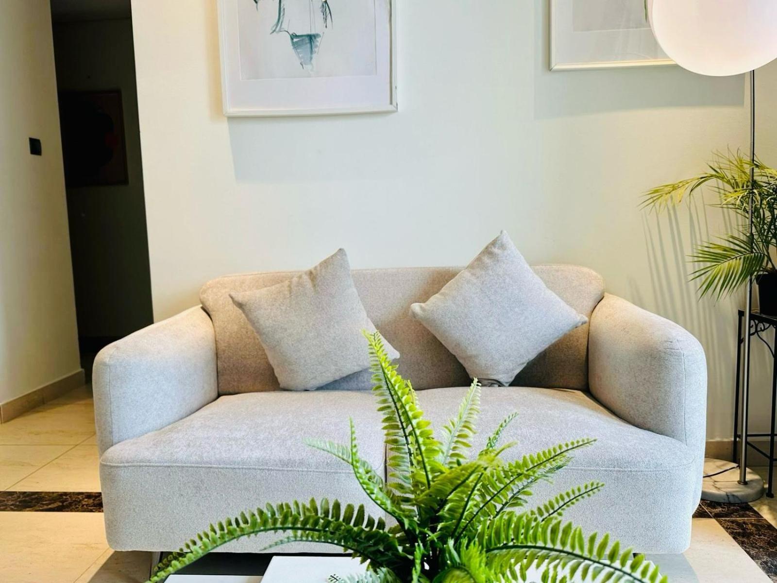 1br + Maid In Downtown Apartment Dubai