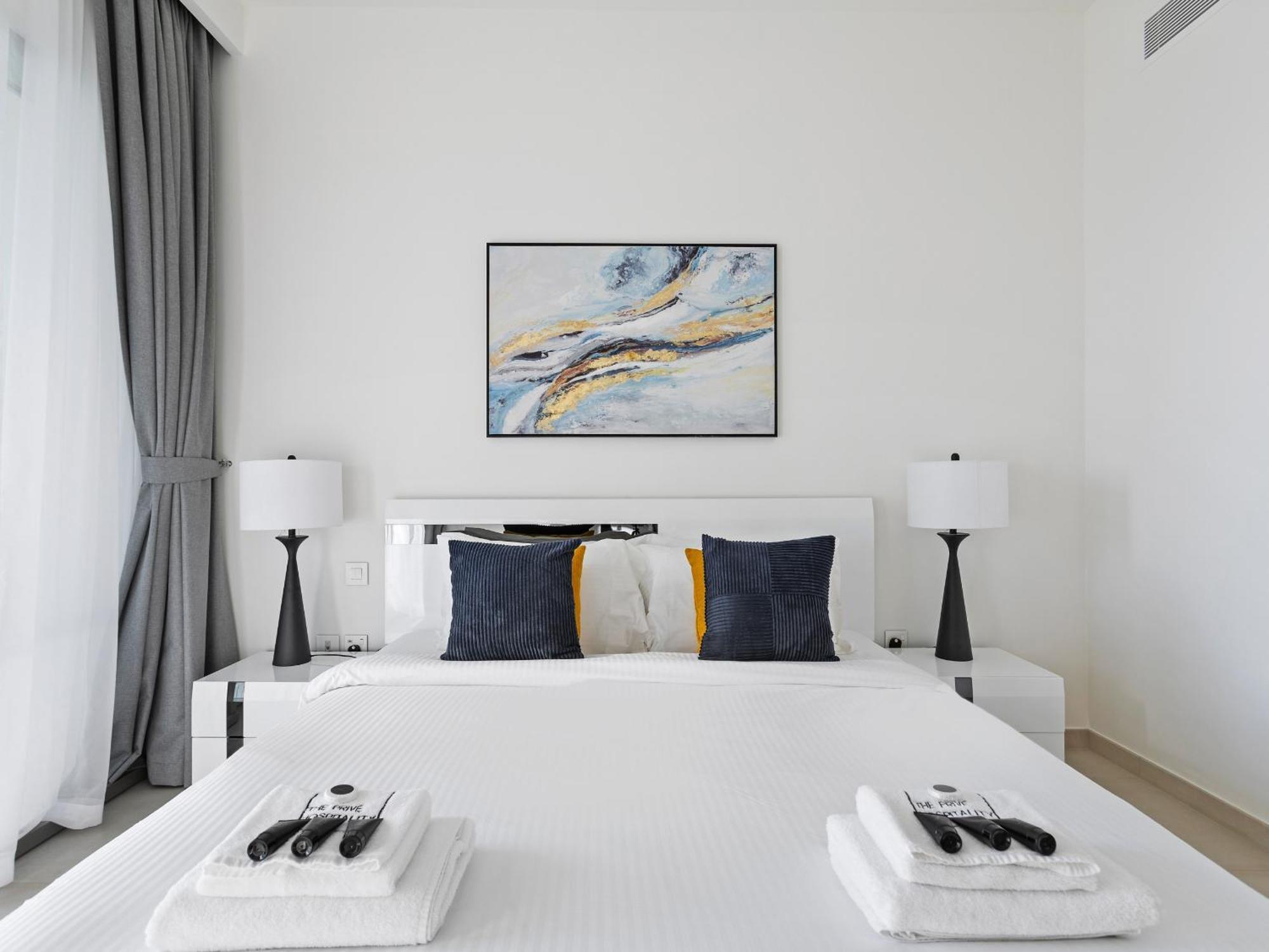 Daire Skyline 3bdr 1guest With Burj Khalifa & Fountain View *