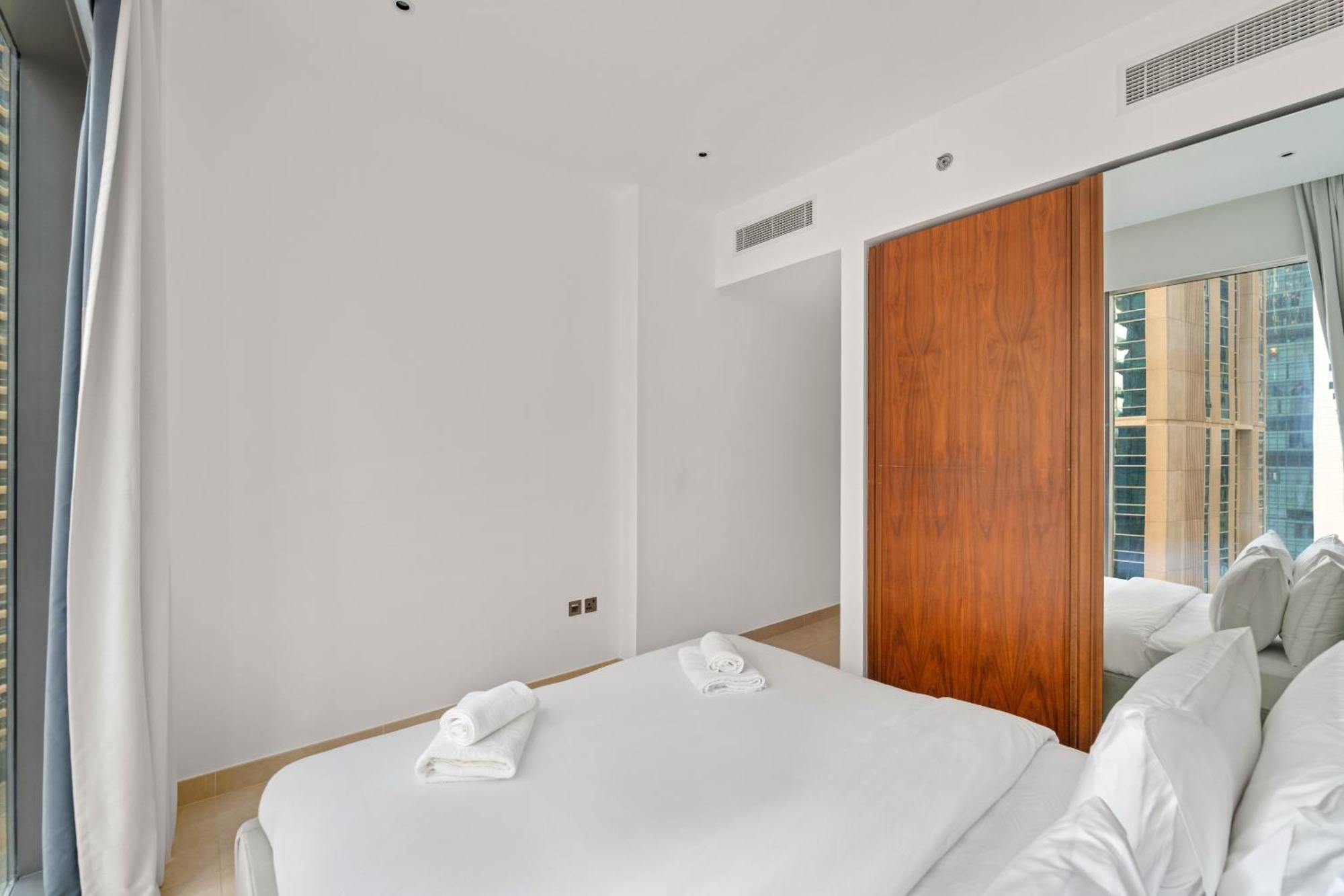 Vayk - Gorgeous 1-bedroom In The Center Of Marina Apartment