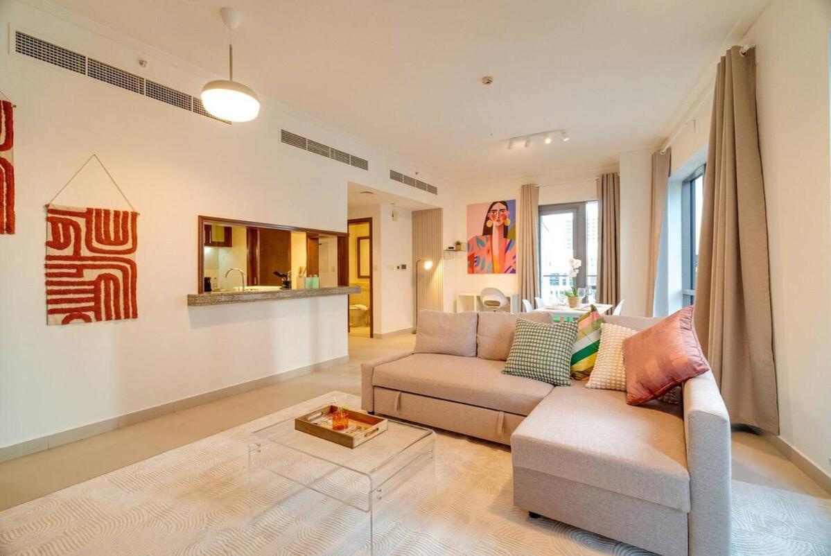 Luxury Living Brand New 1 Bed Downtown Southridge