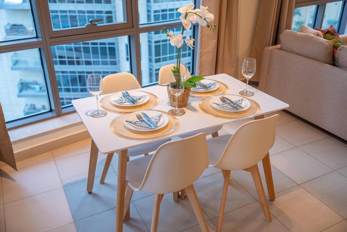 Luxury Living Brand New 1 Bed Downtown Southridge