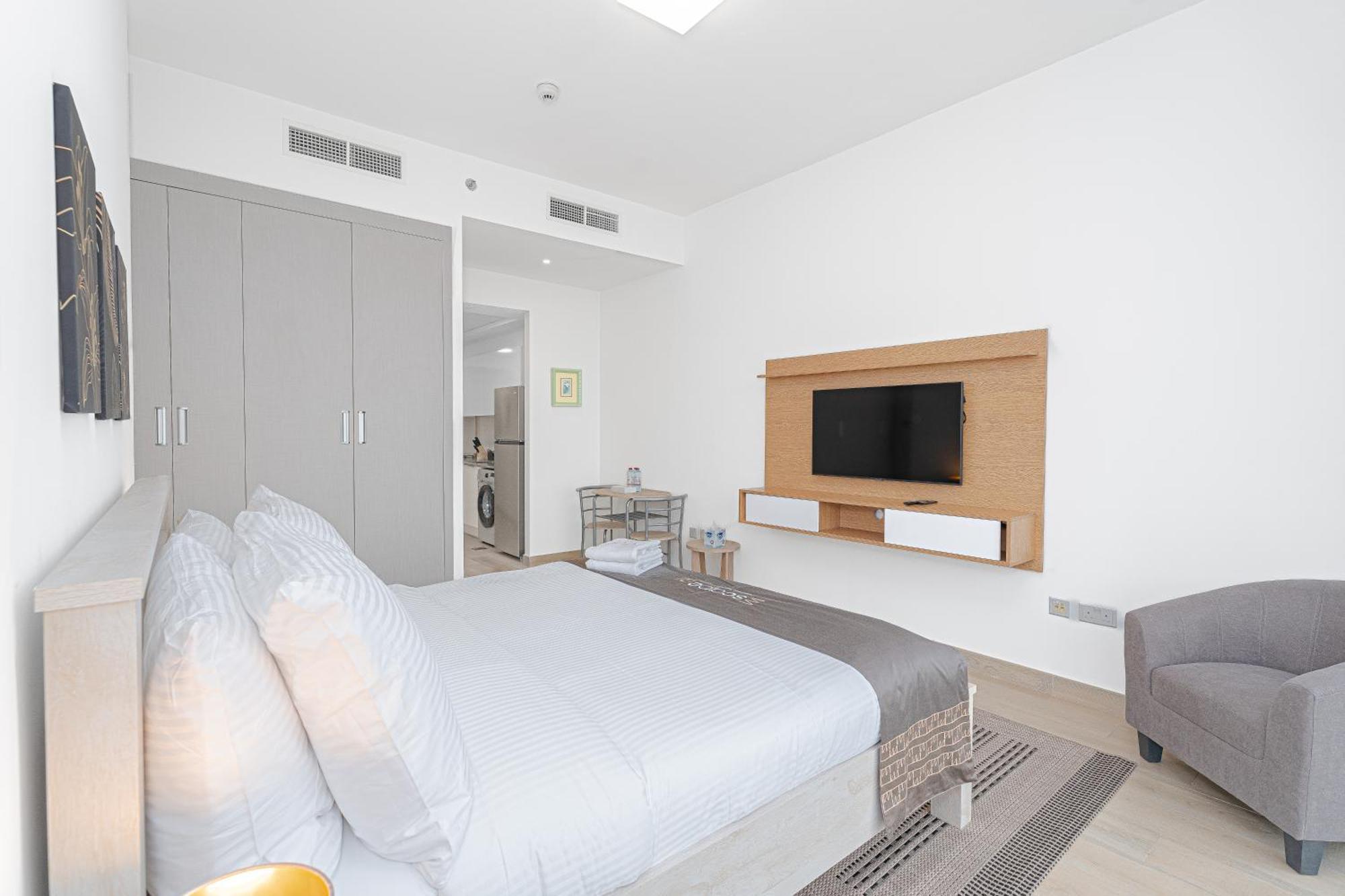 Apartment Escape24 Modern Bloom Tower Jumeirah Village Circle Jvc Dubai