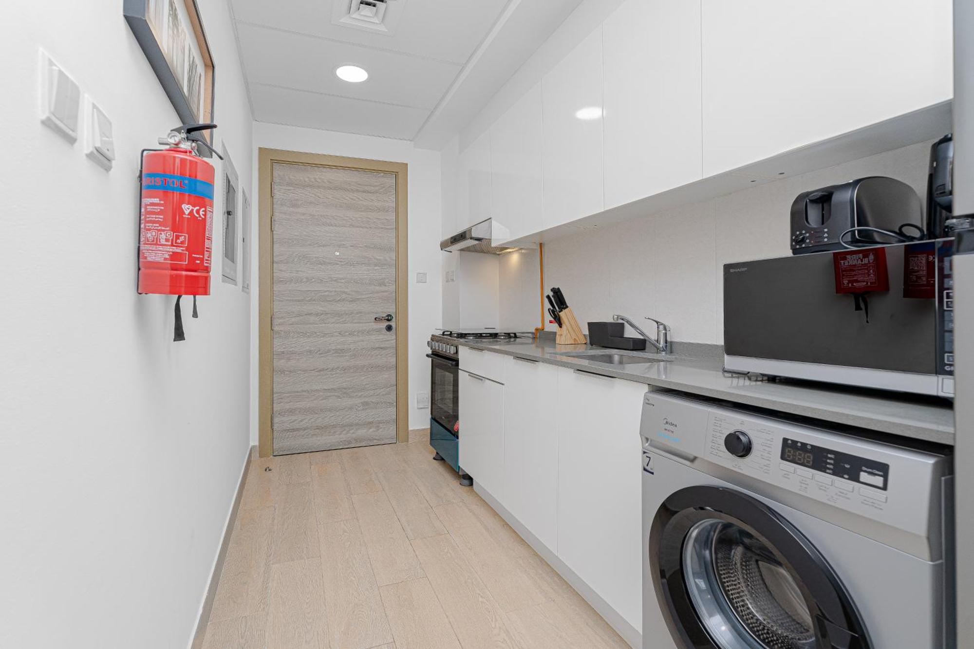 Escape24 Modern Bloom Tower Jumeirah Village Circle Jvc * Dubai