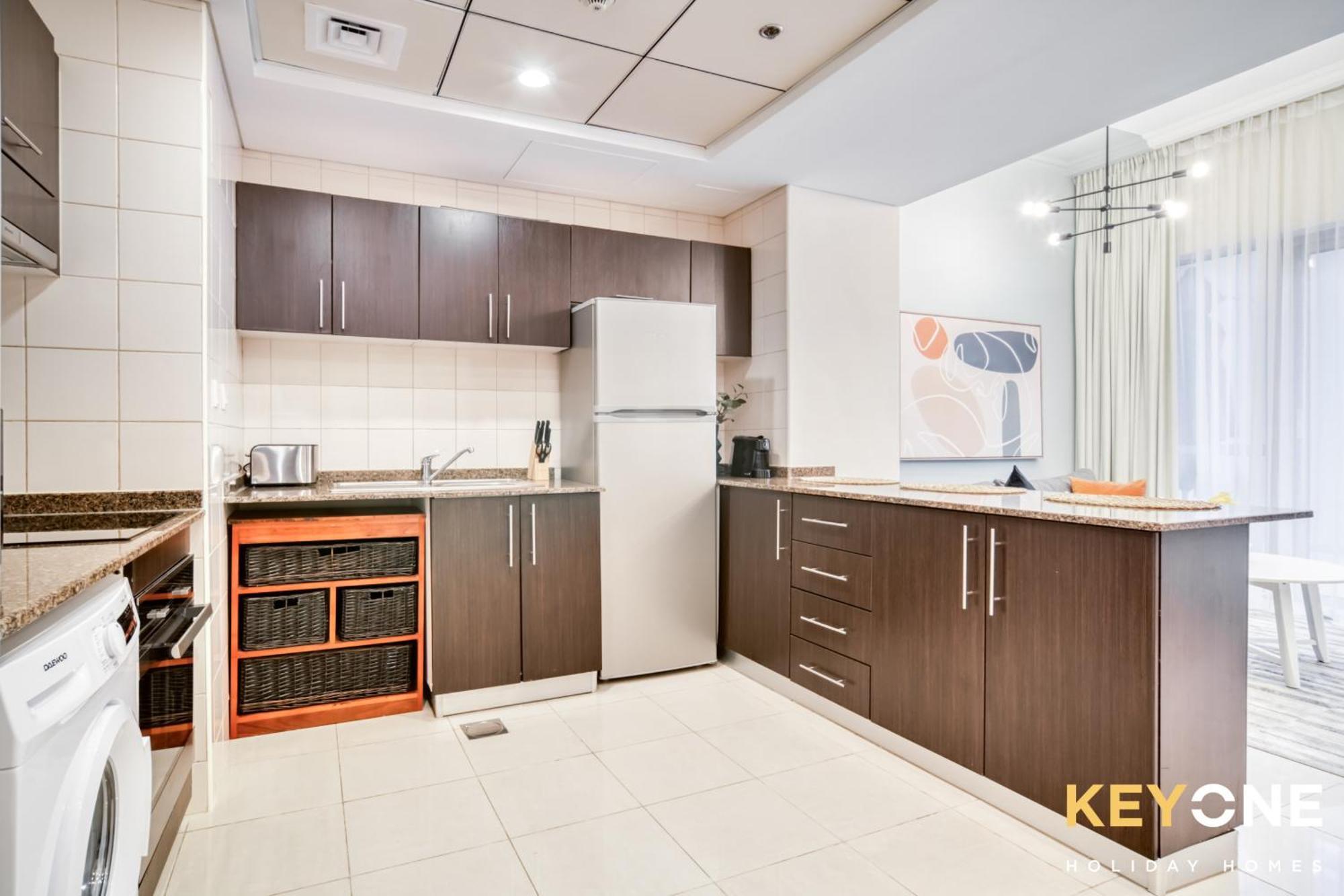 Contemporary One Bedroom With Chic Design Dubai