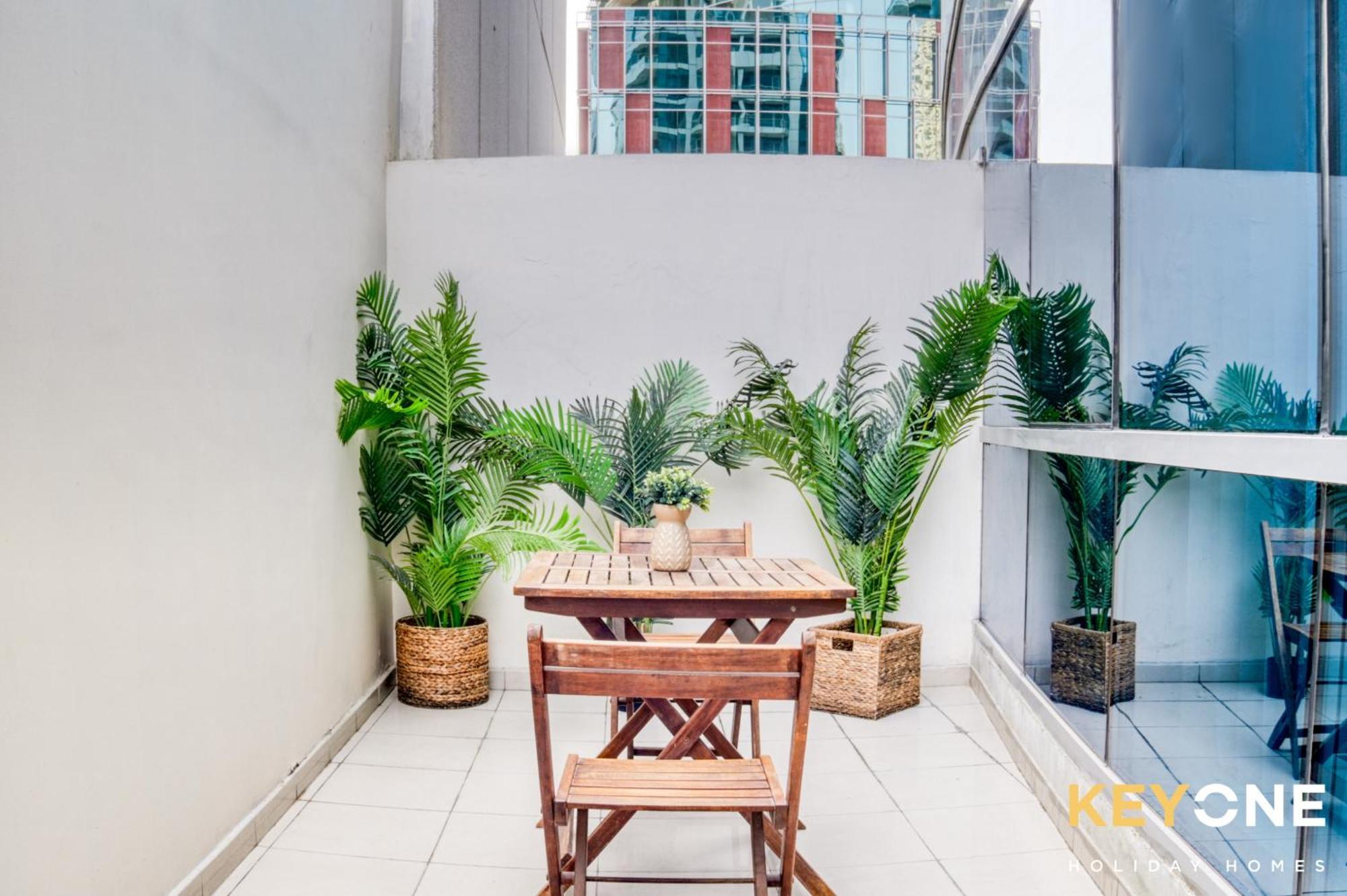 Contemporary One Bedroom With Chic Design Apartment Dubai