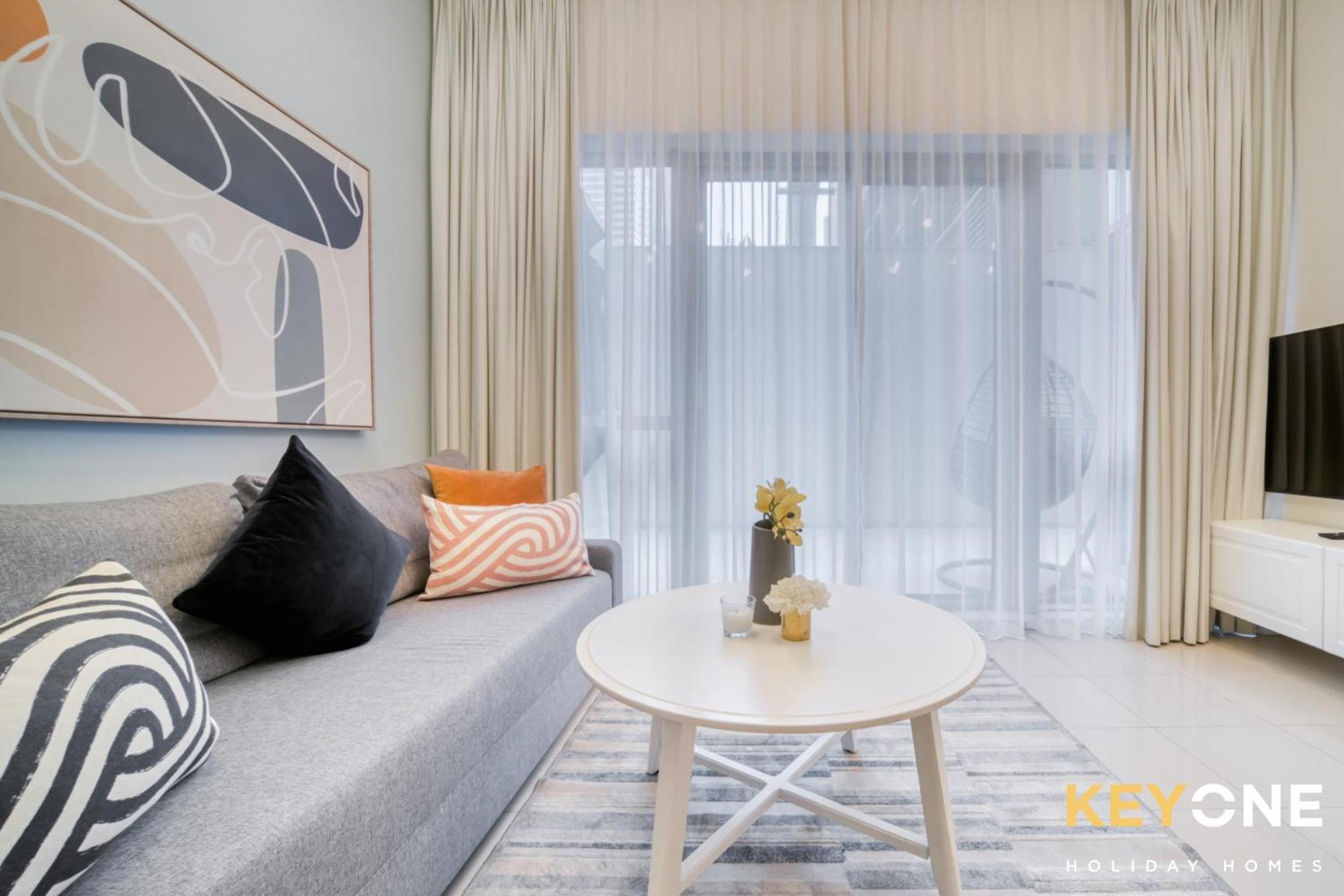 Contemporary One Bedroom With Chic Design Apartment Dubai