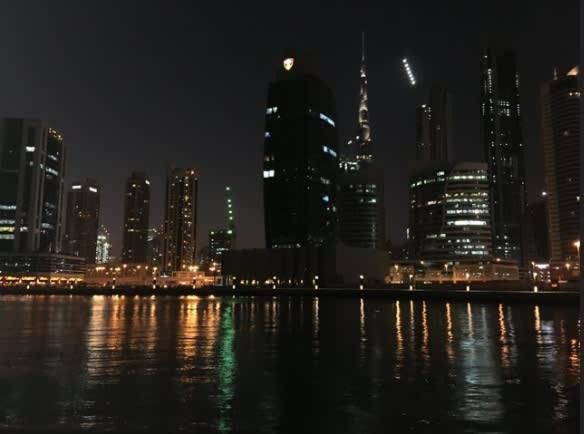 Luxury 4br Mtlvl Flat W Al-jadaf Canal Riverfront Apartment