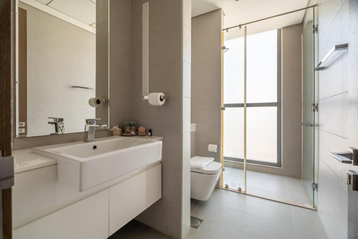 Apartment Luxury 4br Mtlvl Flat W Al-jadaf Canal Riverfront Dubai