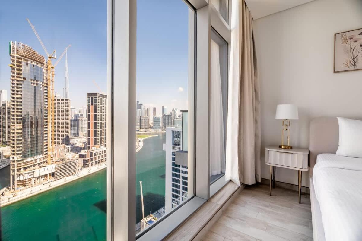 Luxury 4br Mtlvl Flat W Al-jadaf Canal Riverfront Apartment Dubai