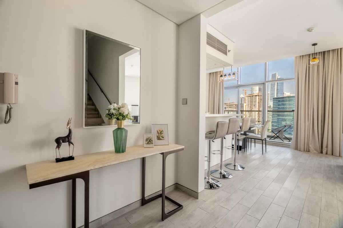 Luxury 4br Mtlvl Flat W Al-jadaf Canal Riverfront *