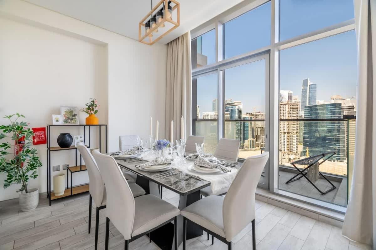Luxury 4br Mtlvl Flat W Al-jadaf Canal Riverfront *