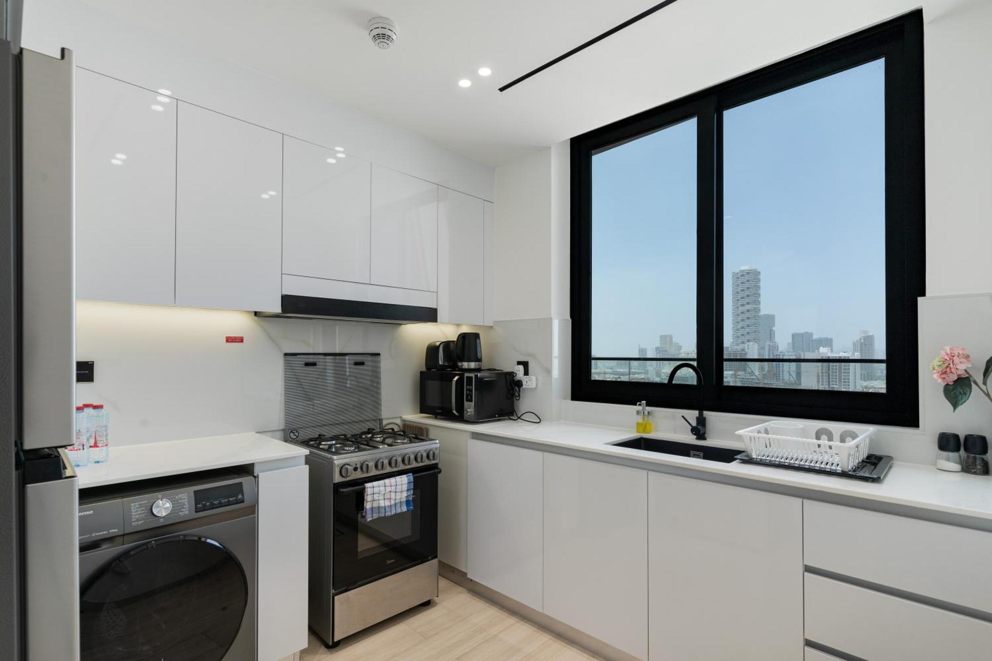 Stylish 3 Bedroom In Jvc