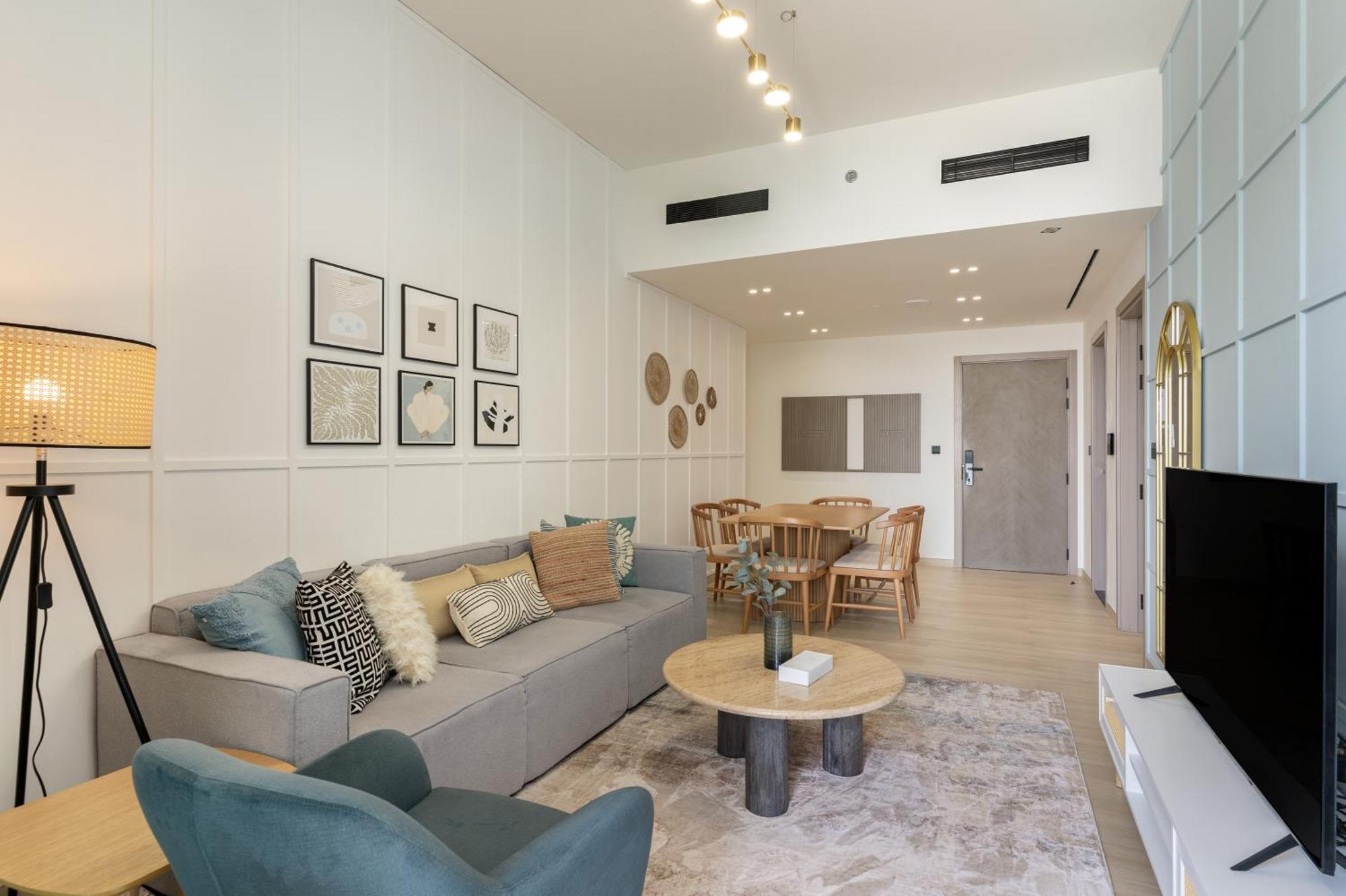 Stylish 3 Bedroom In Jvc Daire
