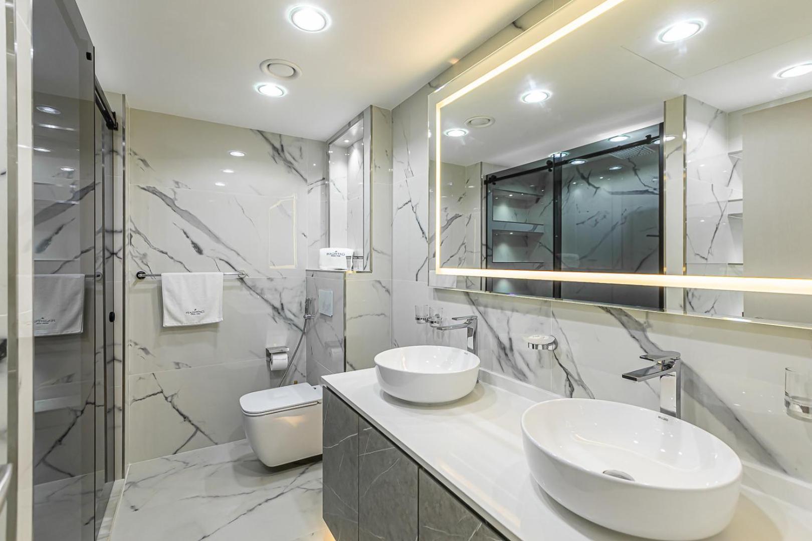 Apartment 29 Blvd Tower 1, Renovated 2bdr In Downtown Dubai