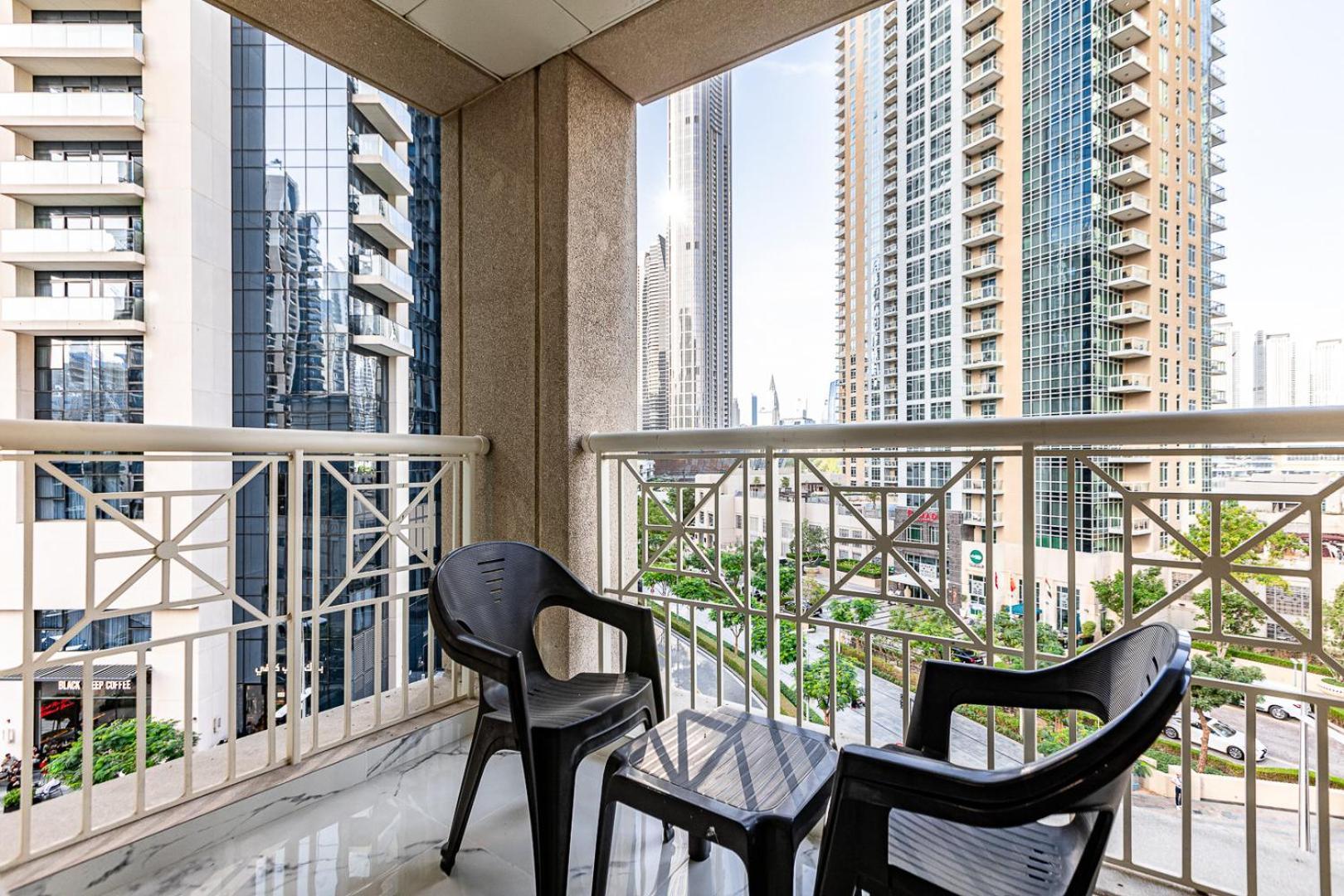 Apartment 29 Blvd Tower 1, Renovated 2bdr In Downtown *
