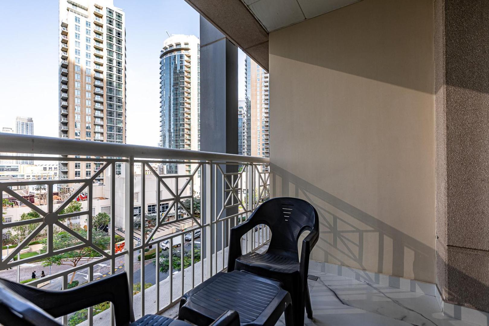 29 Blvd Tower 1, Renovated 2bdr In Downtown *