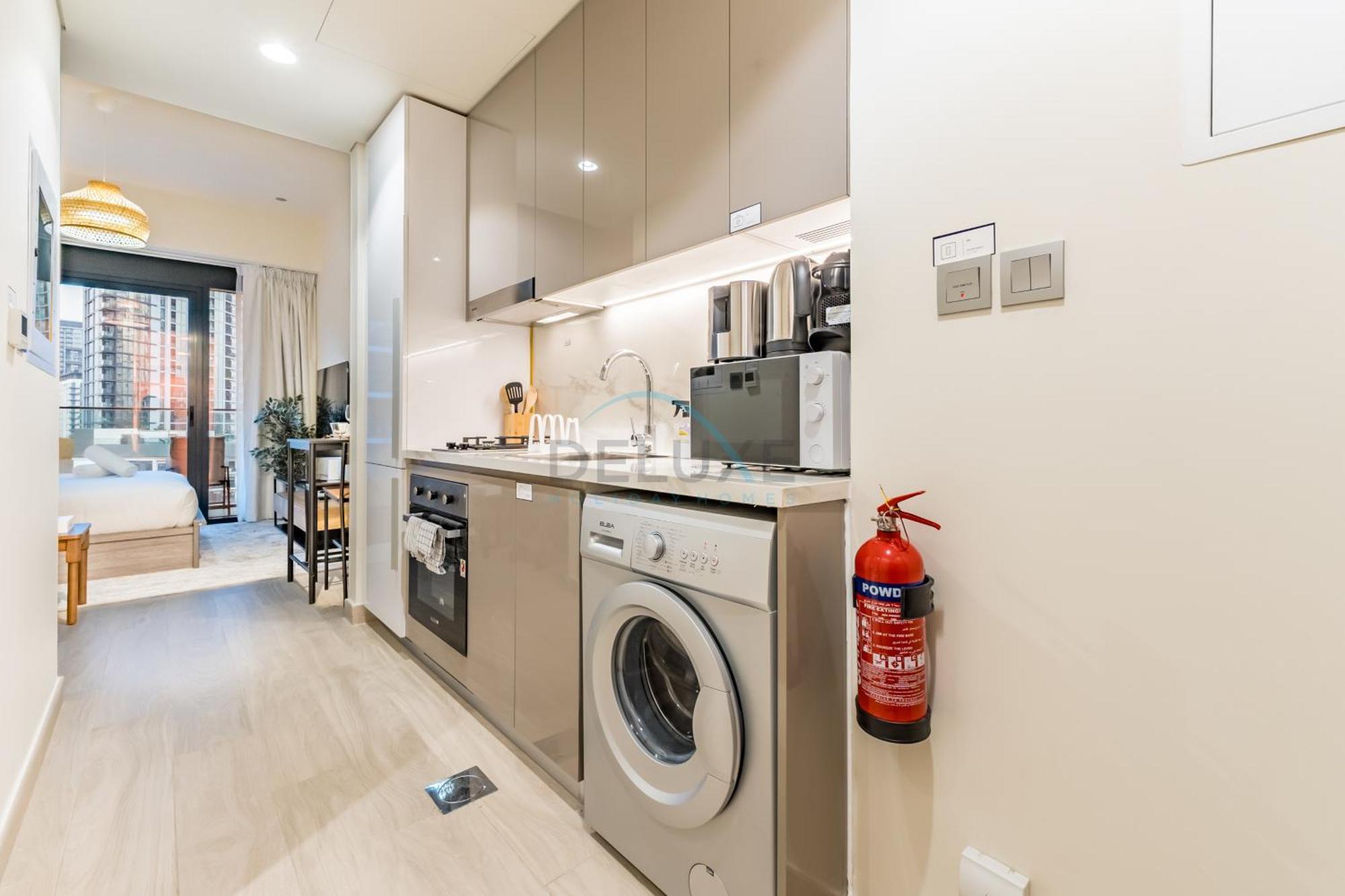 View Minutes Drive To Burj Khalifa, Azizi Riviera 43, Al Merkadh By Deluxe Homes Daire *