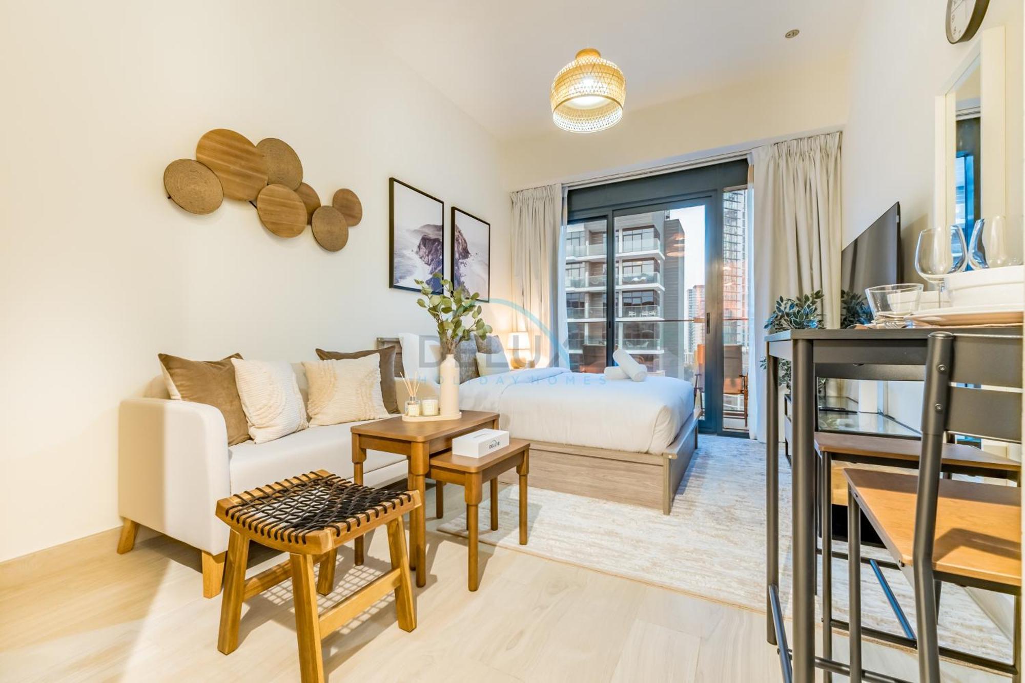 Daire View Minutes Drive To Burj Khalifa, Azizi Riviera 43, Al Merkadh By Deluxe Homes Dubai