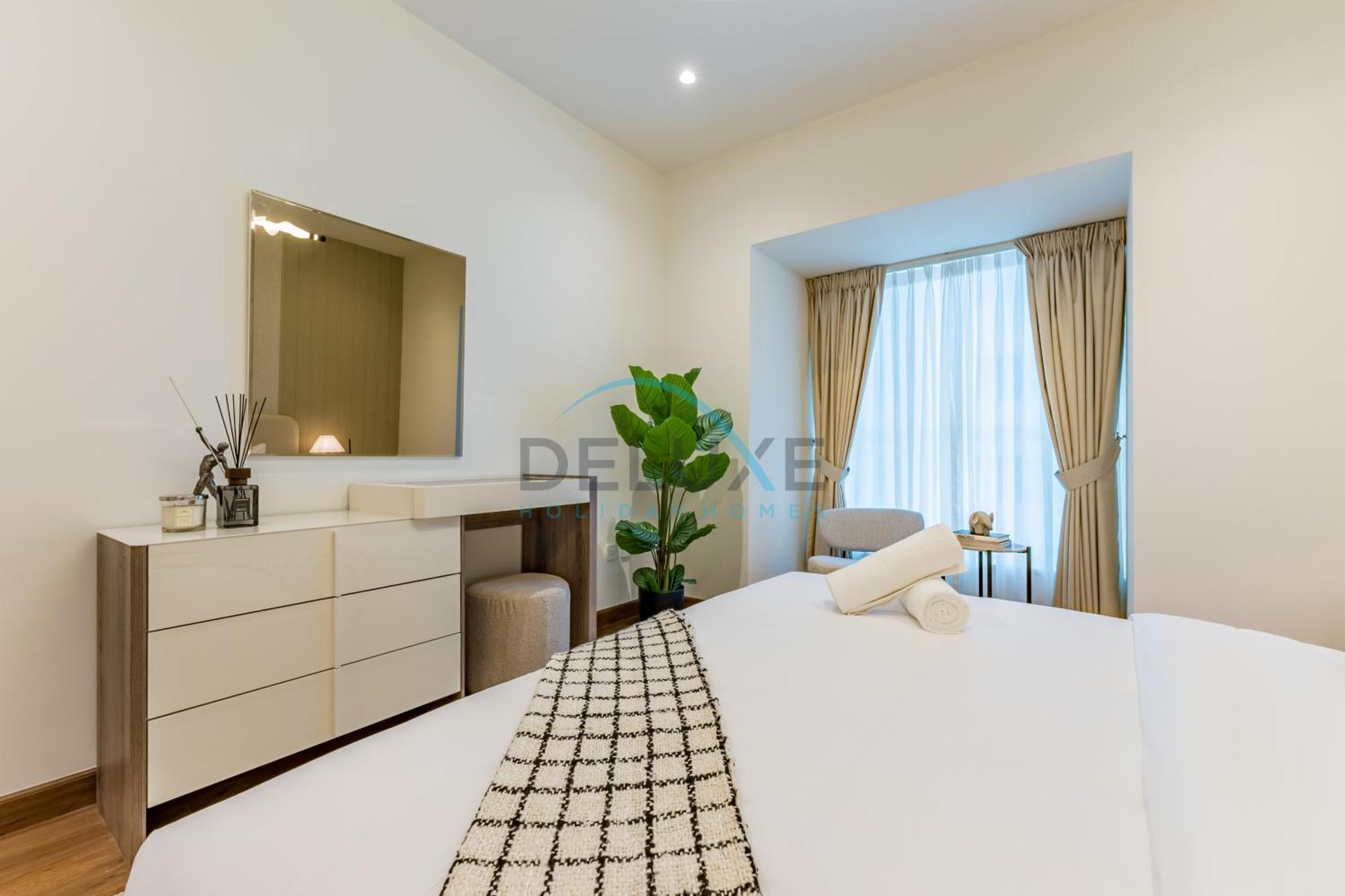 Apartment Revamped 1br Unit With Partial Sea & Palm Jumeirah Views Close To , Elite Residence, Marina By Deluxe Homes