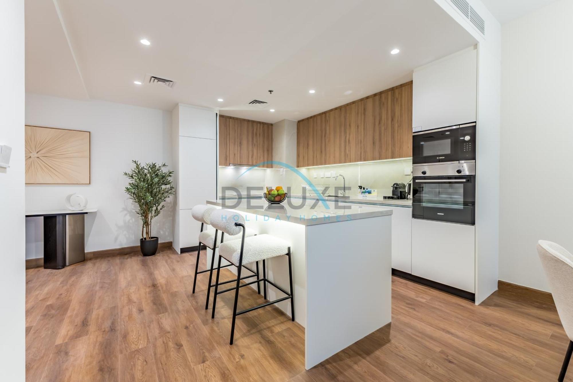 Apartment Revamped 1br Unit With Partial Sea & Palm Jumeirah Views Close To , Elite Residence, Marina By Deluxe Homes Dubai