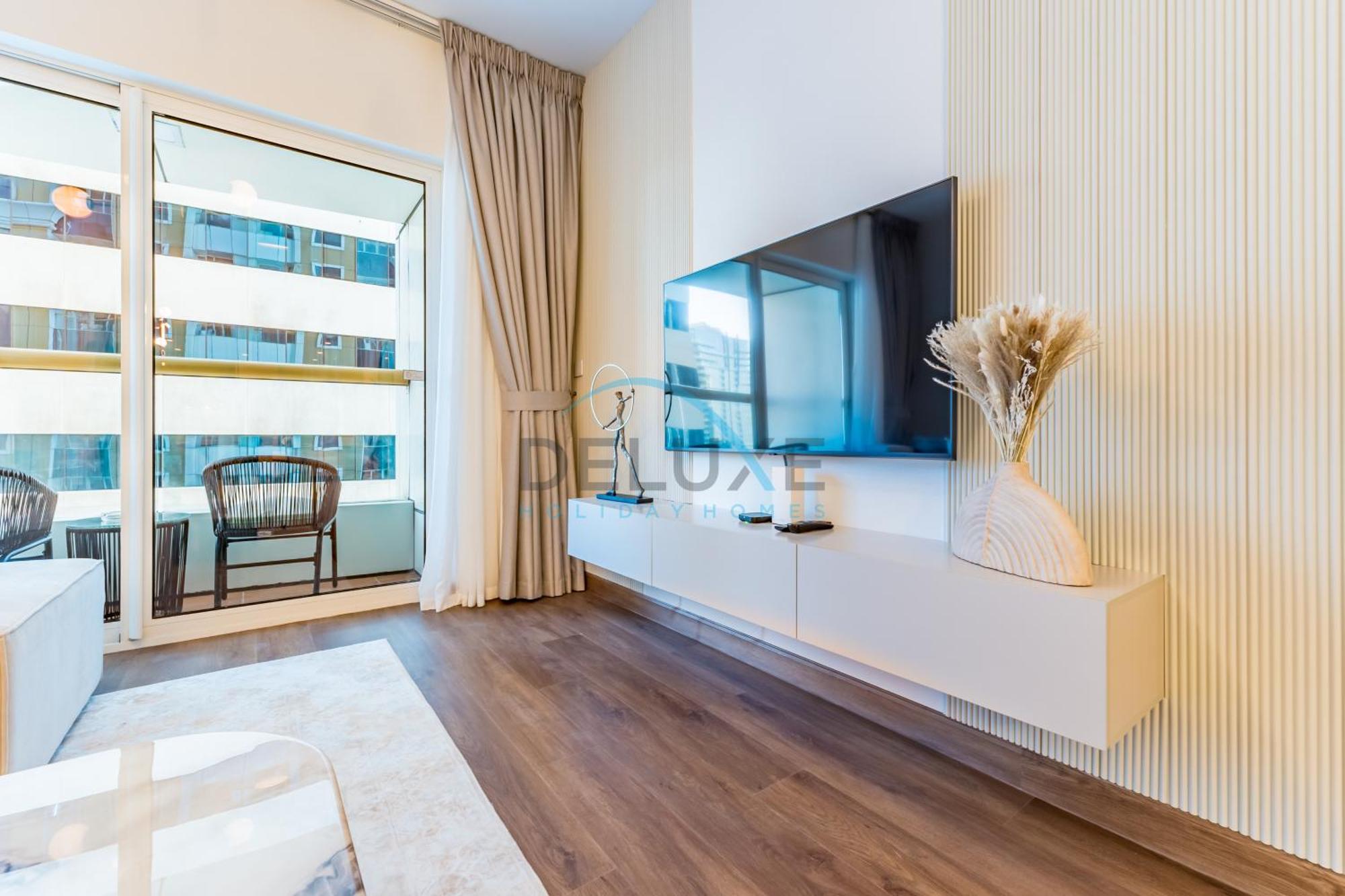 Revamped 1br Unit With Partial Sea & Palm Jumeirah Views Close To , Elite Residence, Marina By Deluxe Homes