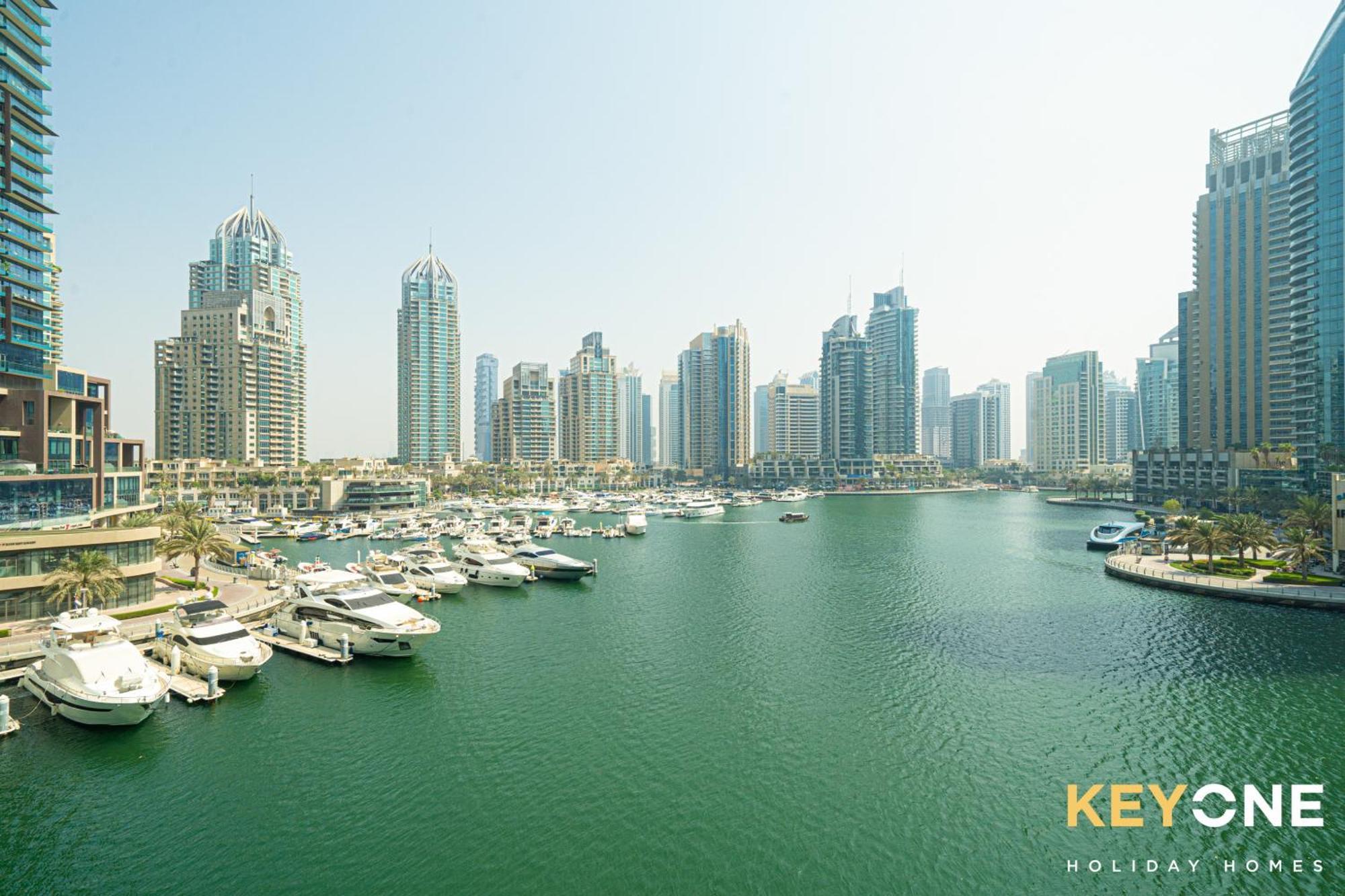 Lavish One Bedroom With Amazing Sun Deck & Pool Dubai
