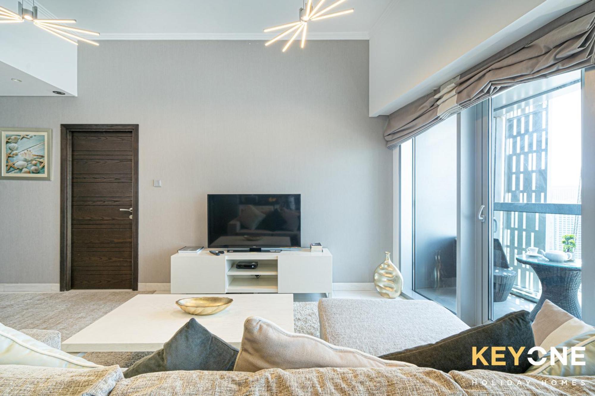 Lavish One Bedroom With Amazing Sun Deck & Pool Daire