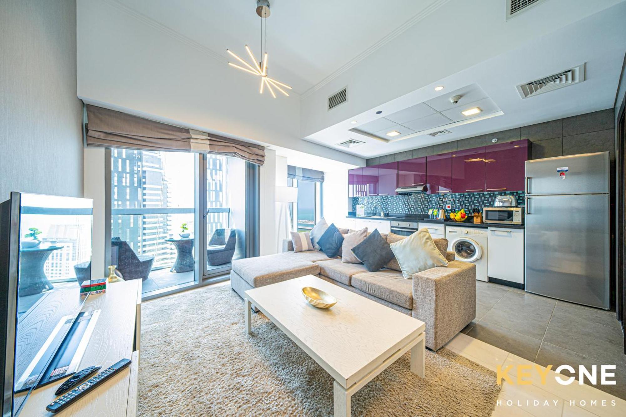 Lavish One Bedroom With Amazing Sun Deck & Pool Dubai
