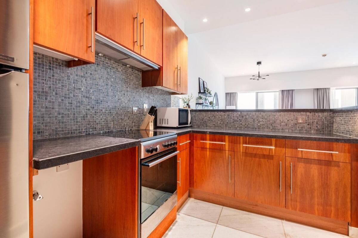 Park Tower Difc - 10 Minutes Walk To Metro - Spacious 1bdr *