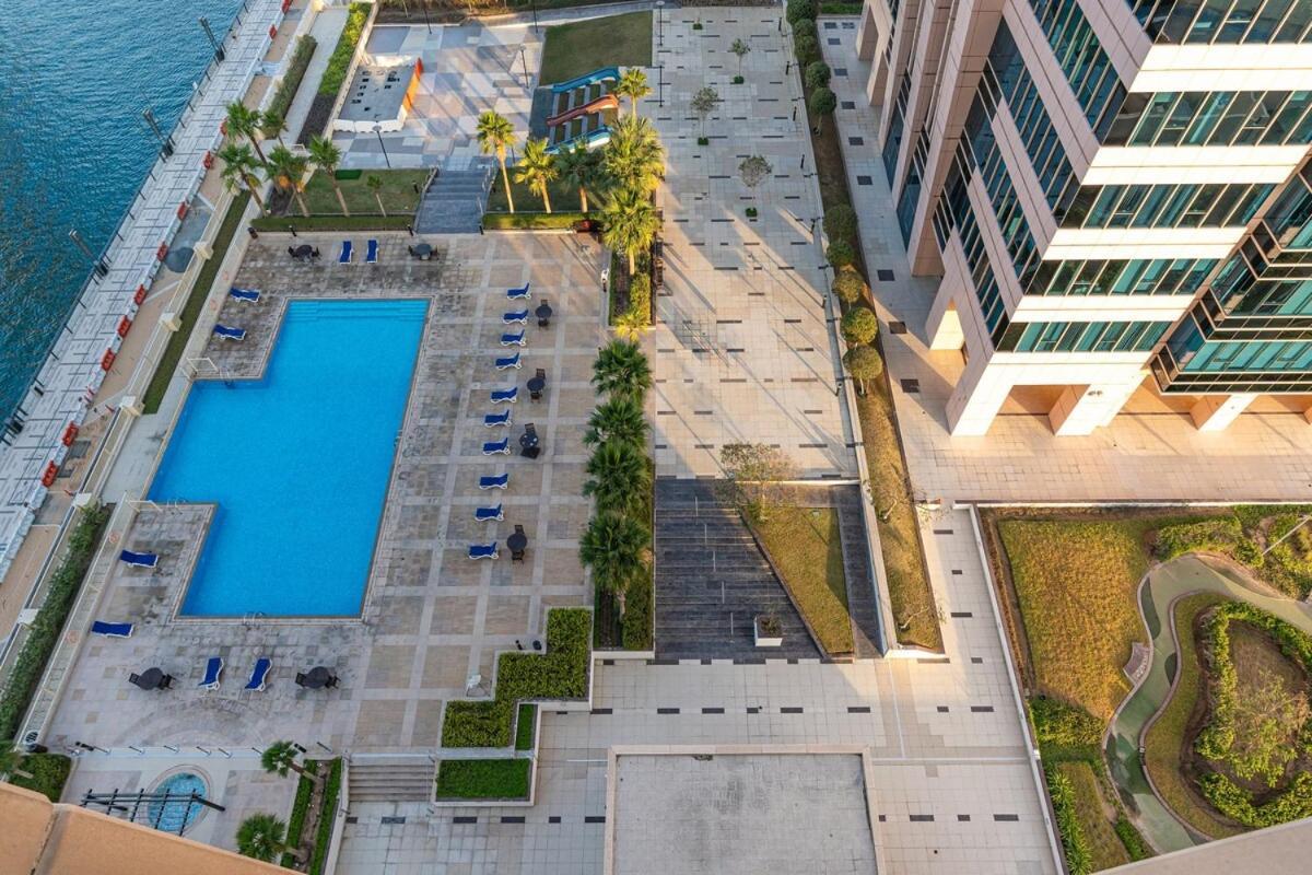 Lux 1 Bedroom Getaway With Stunning Views, Pool And Gym *