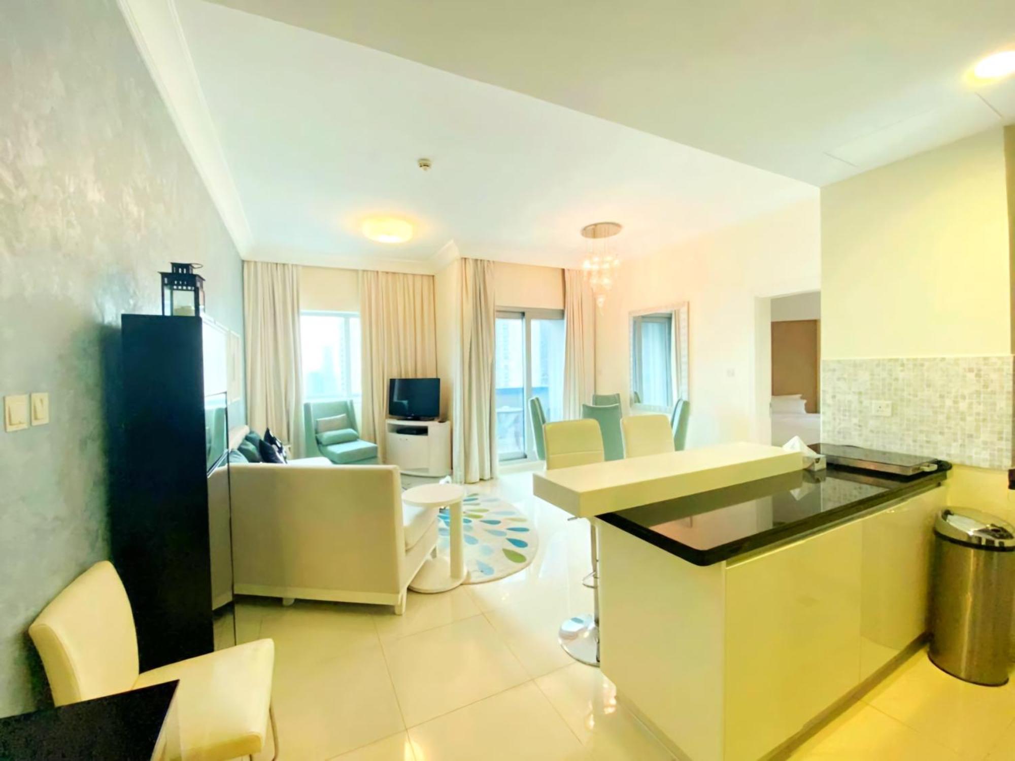 Sky Luxe Retreat- Luxury W-burj Khalifa View Apartment