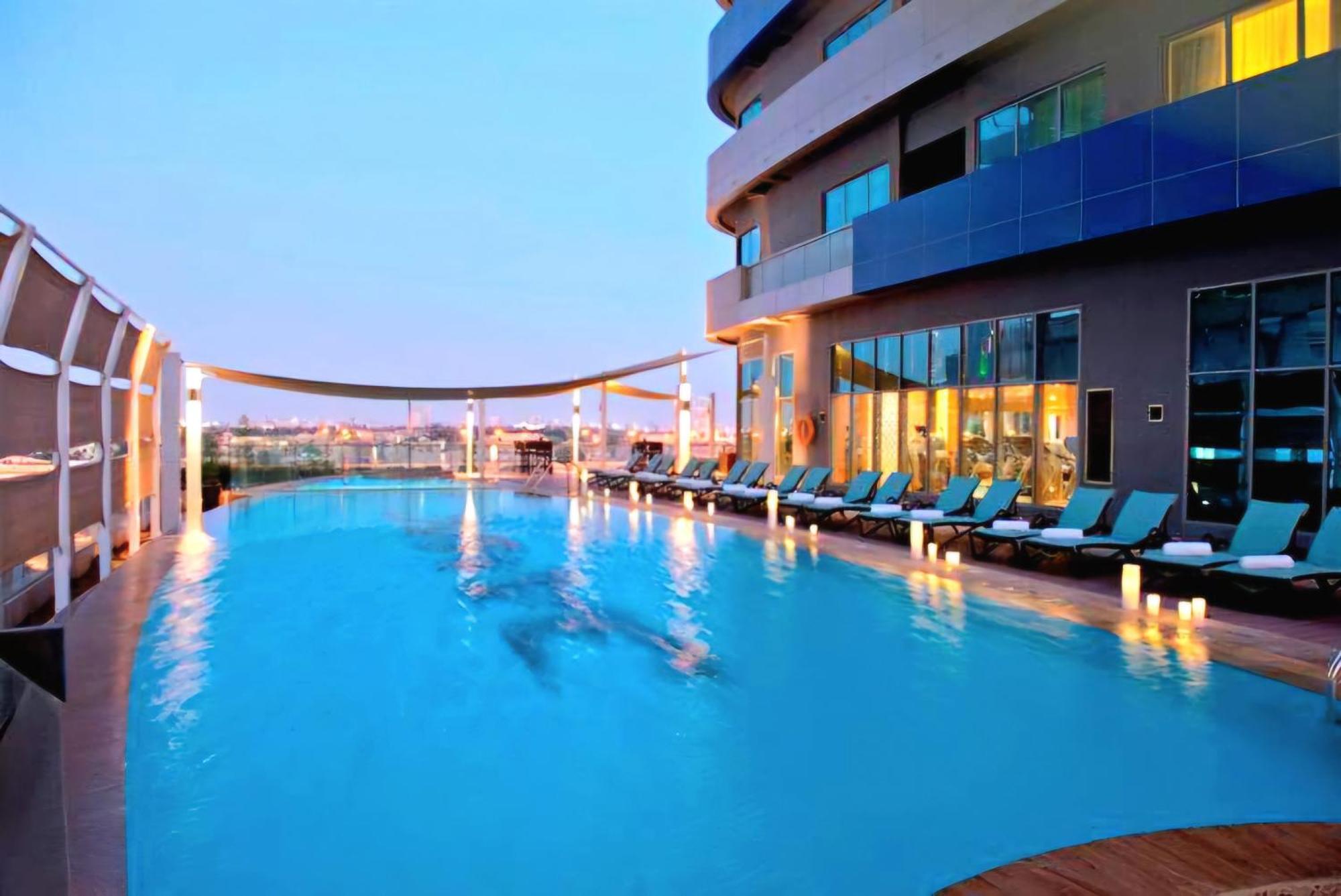 Sky Luxe Retreat- Luxury W-burj Khalifa View
