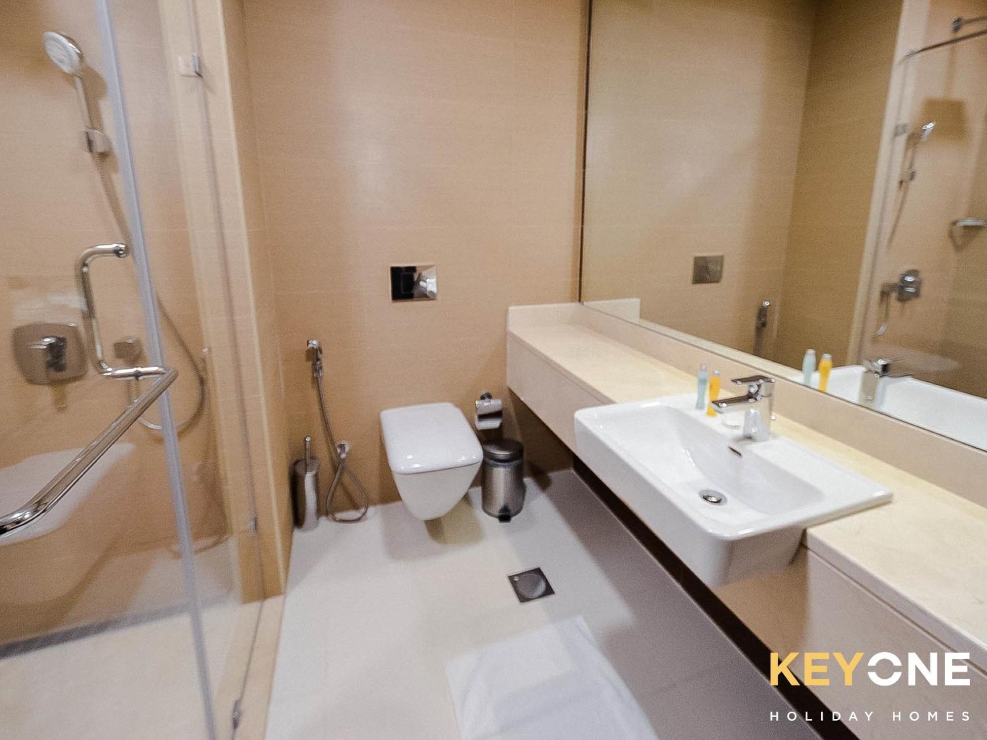 Sophisticated One Bedroom With Full Marina View