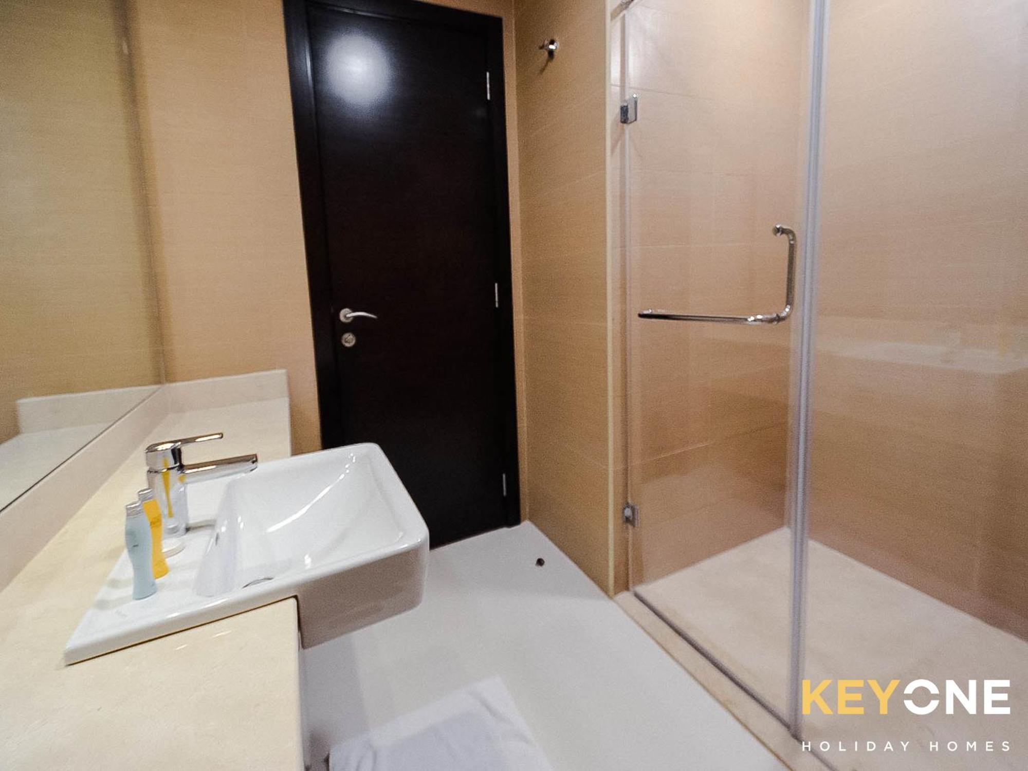 Apartment Sophisticated One Bedroom With Full Marina View Dubai