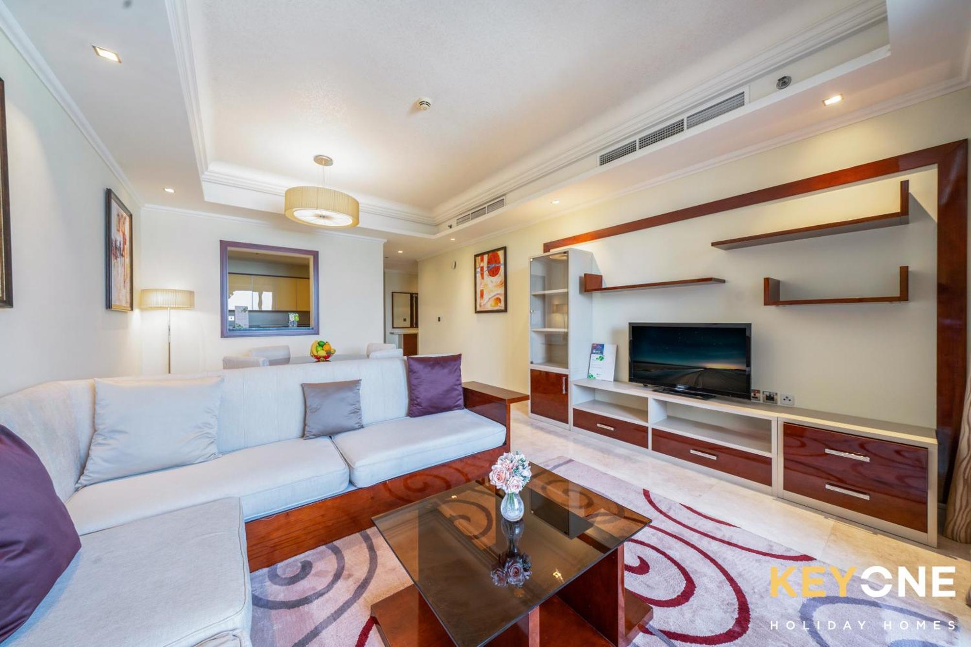 Apartment KeyOne - 2BR in Grandeur Residences Dubai