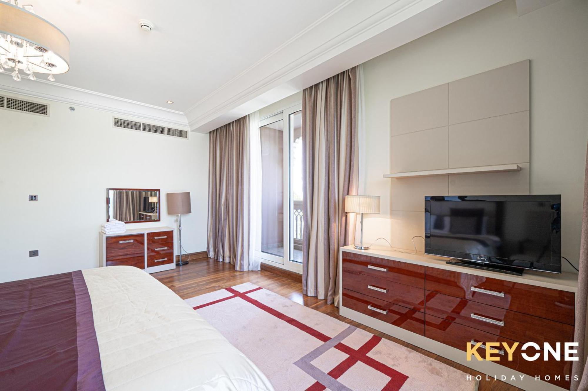 KeyOne - 2BR in Grandeur Residences Apartment