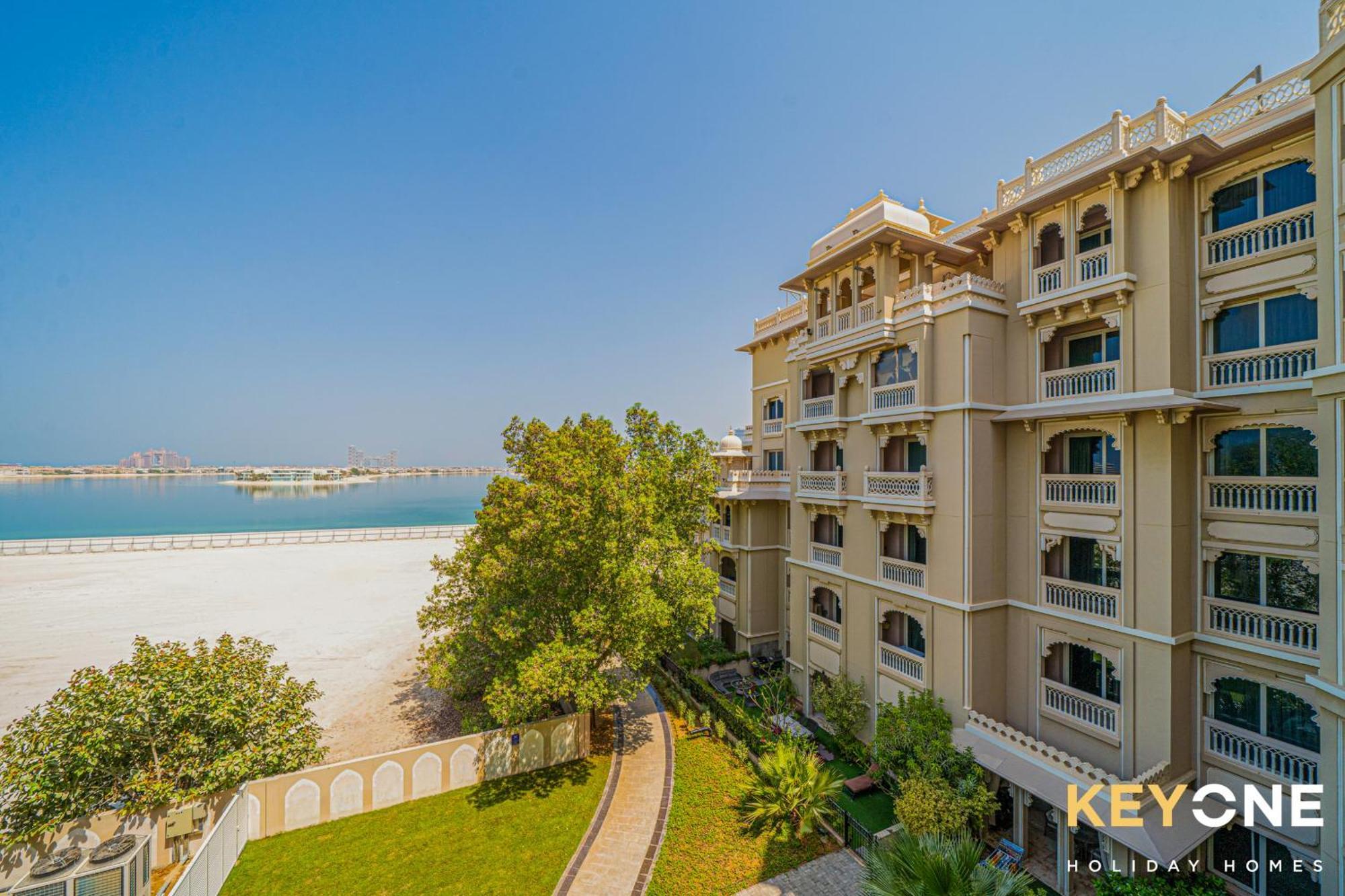 KeyOne - 2BR in Grandeur Residences *