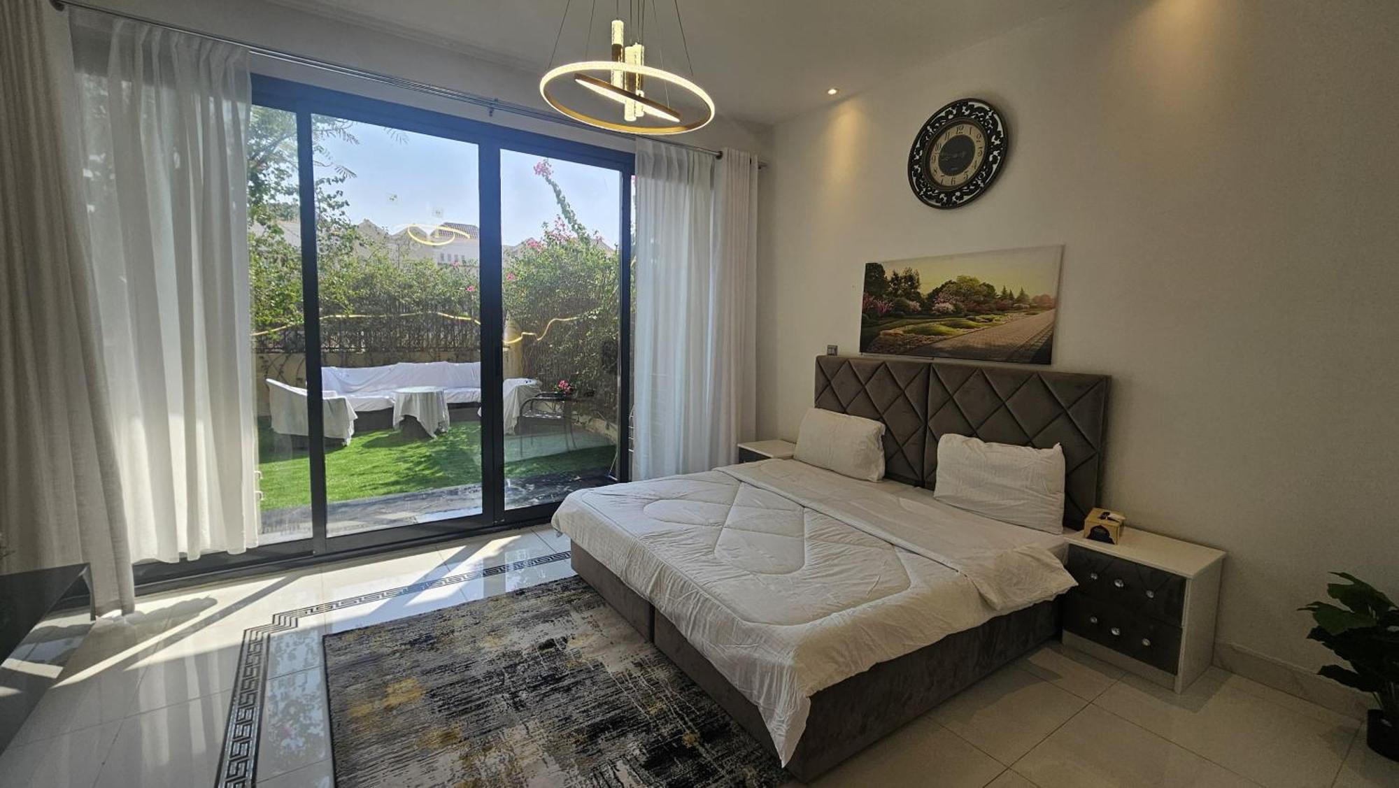 Villa Spacious 3br Townhouse Dubai