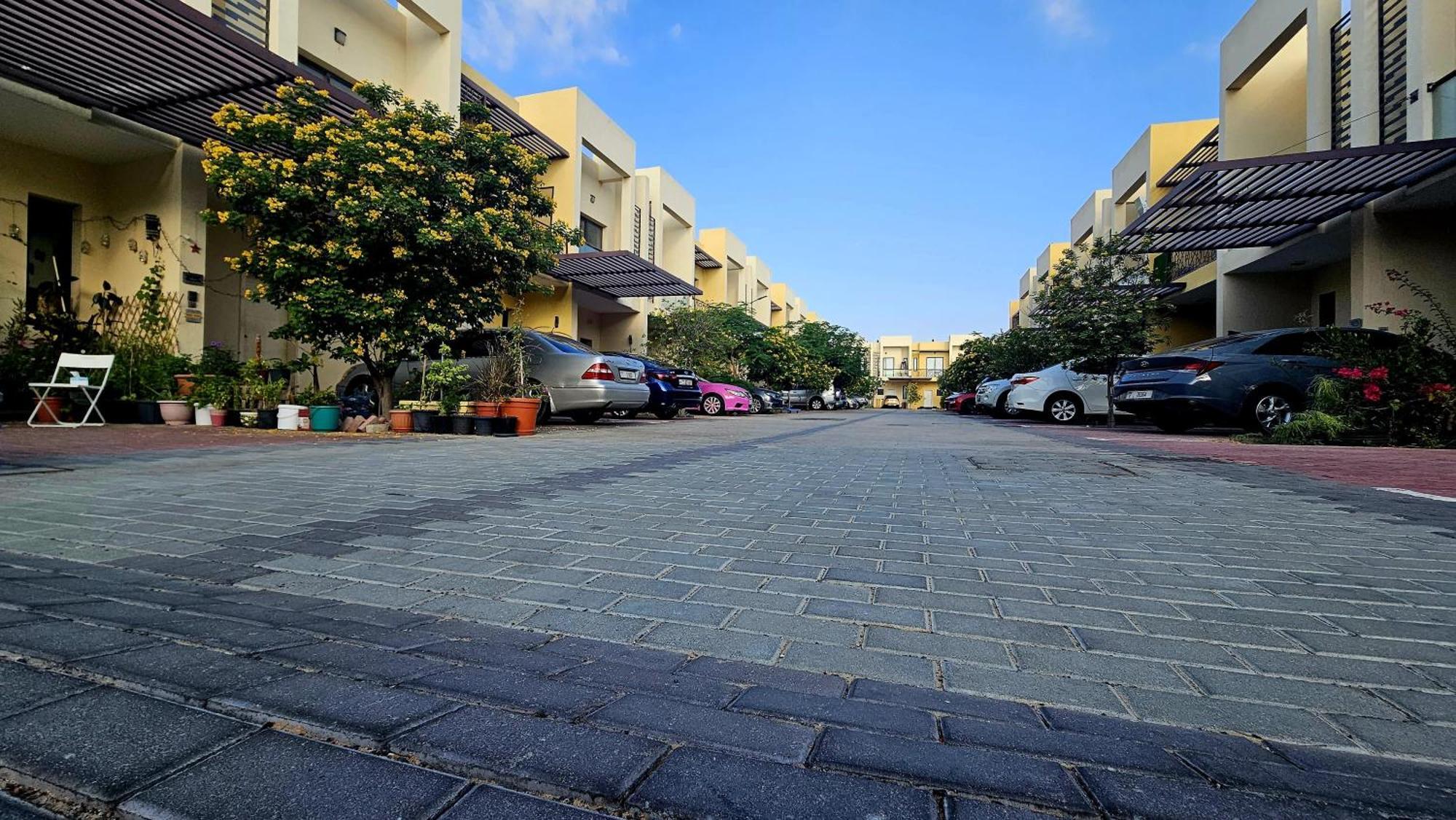 Villa Spacious 3br Townhouse *