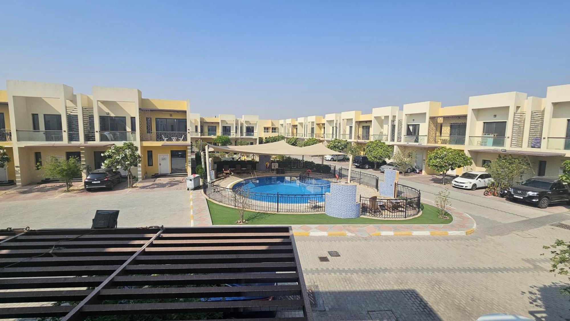 Villa Spacious 3br Townhouse