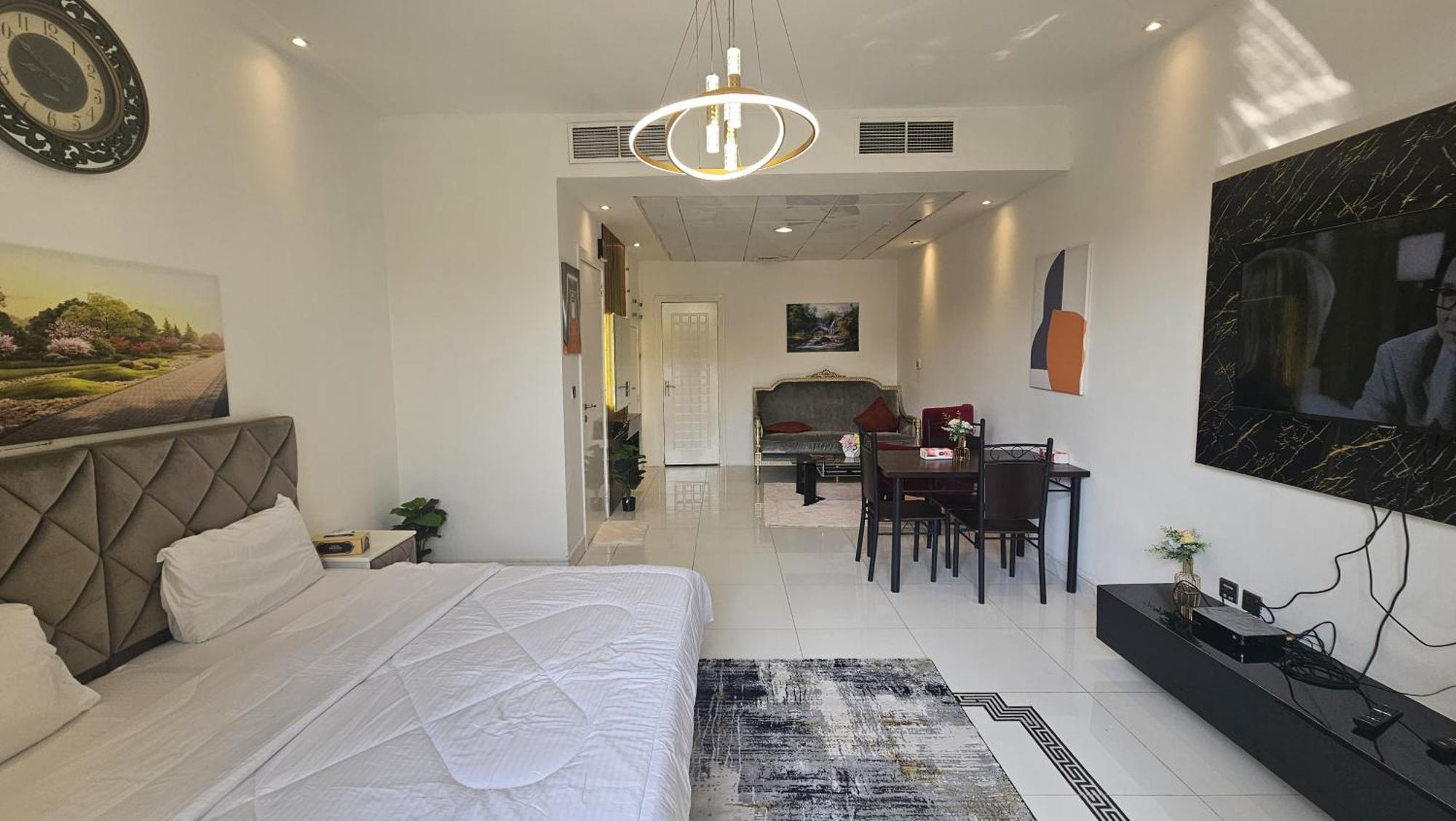 Spacious 3br Townhouse Villa *