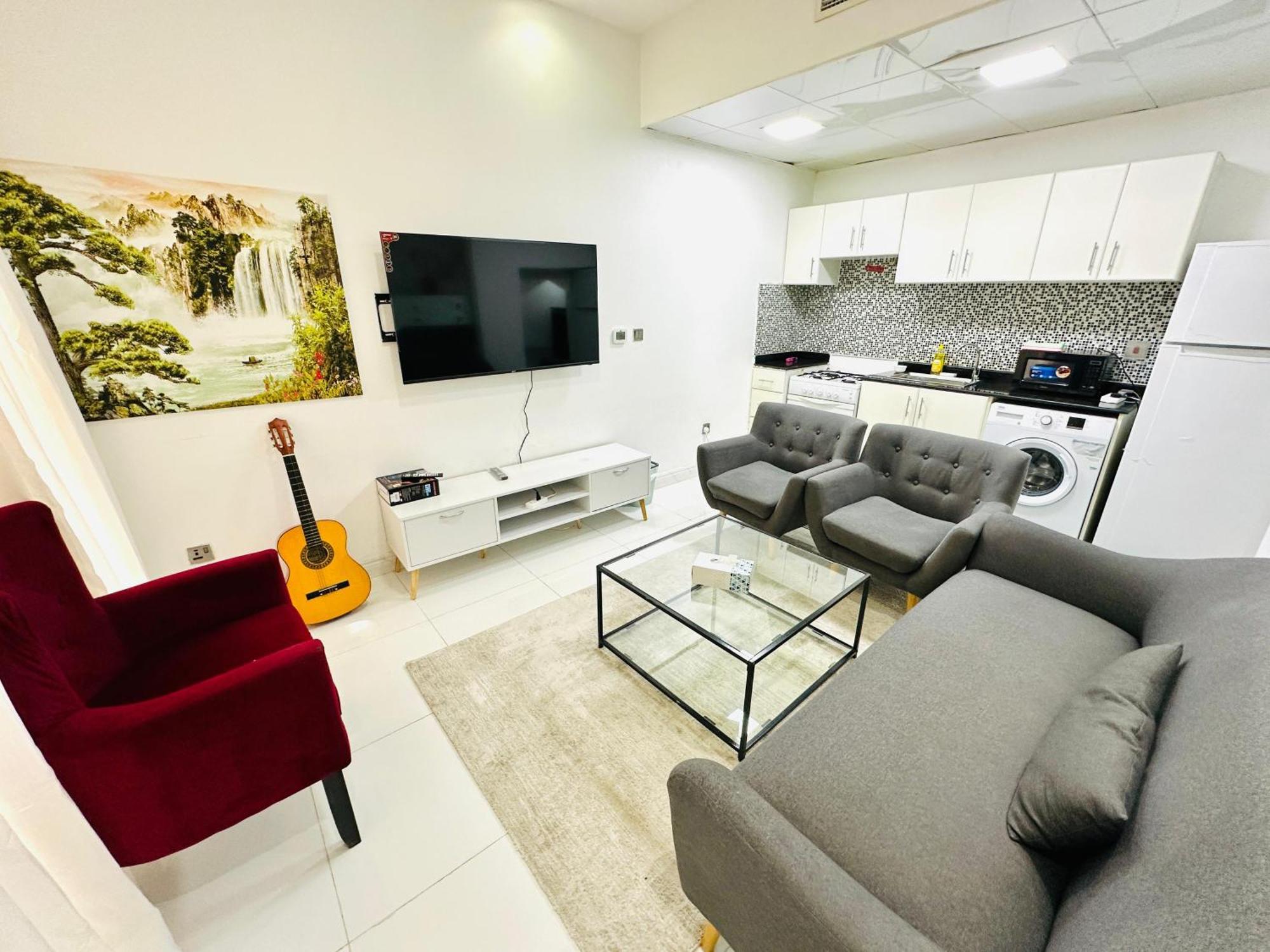 Villa Family-friendly 1br With Play Area+pool. Uae