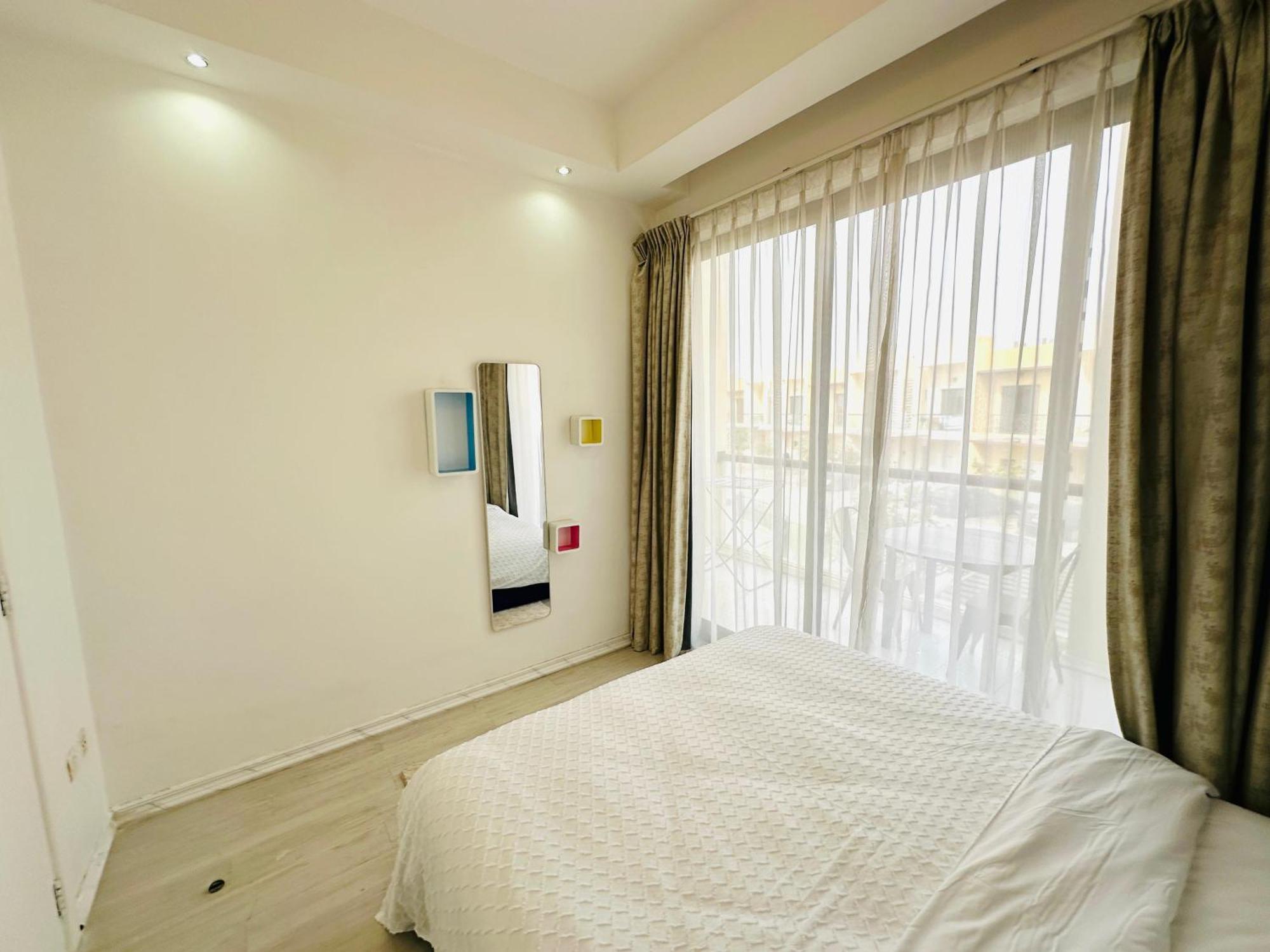 Family-friendly 1br With Play Area+pool. Uae * Dubai