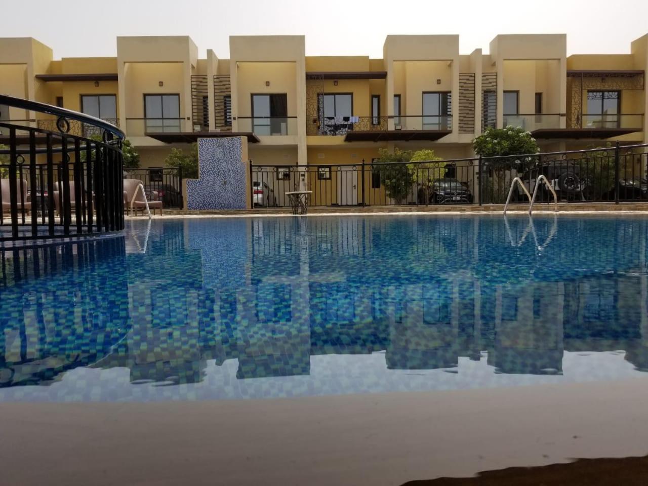 Villa Family-friendly 1br With Play Area+pool. Uae Dubai